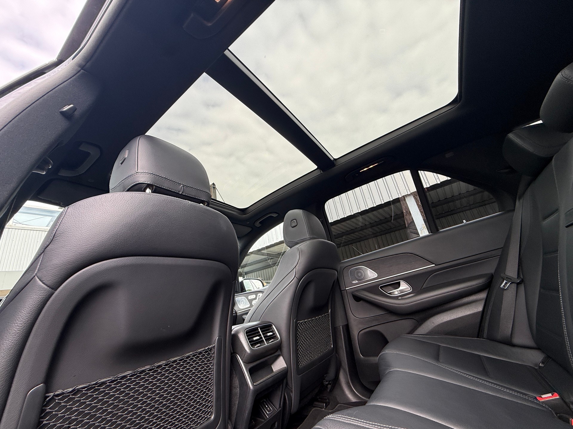 MERCEDES-BENZ GLE 400 d 4Matic AMG Line 9G-Tronic ***DISTANZREGLER & ANHÄNGERKUPPLUNG***-image-26