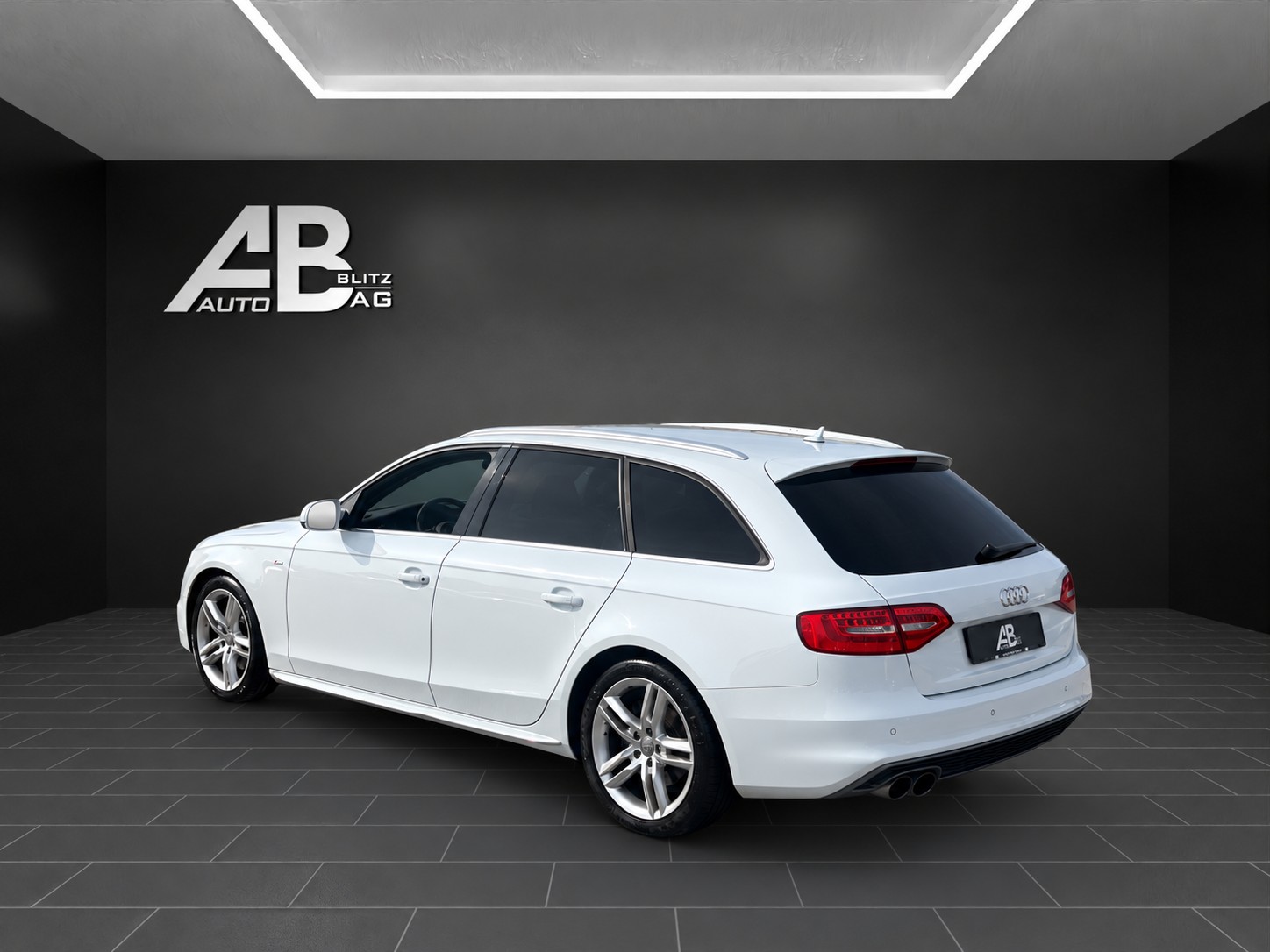AUDI A4 Avant 2.0 TDI S-Line multitronic mit 177 PS-showroom-element-2