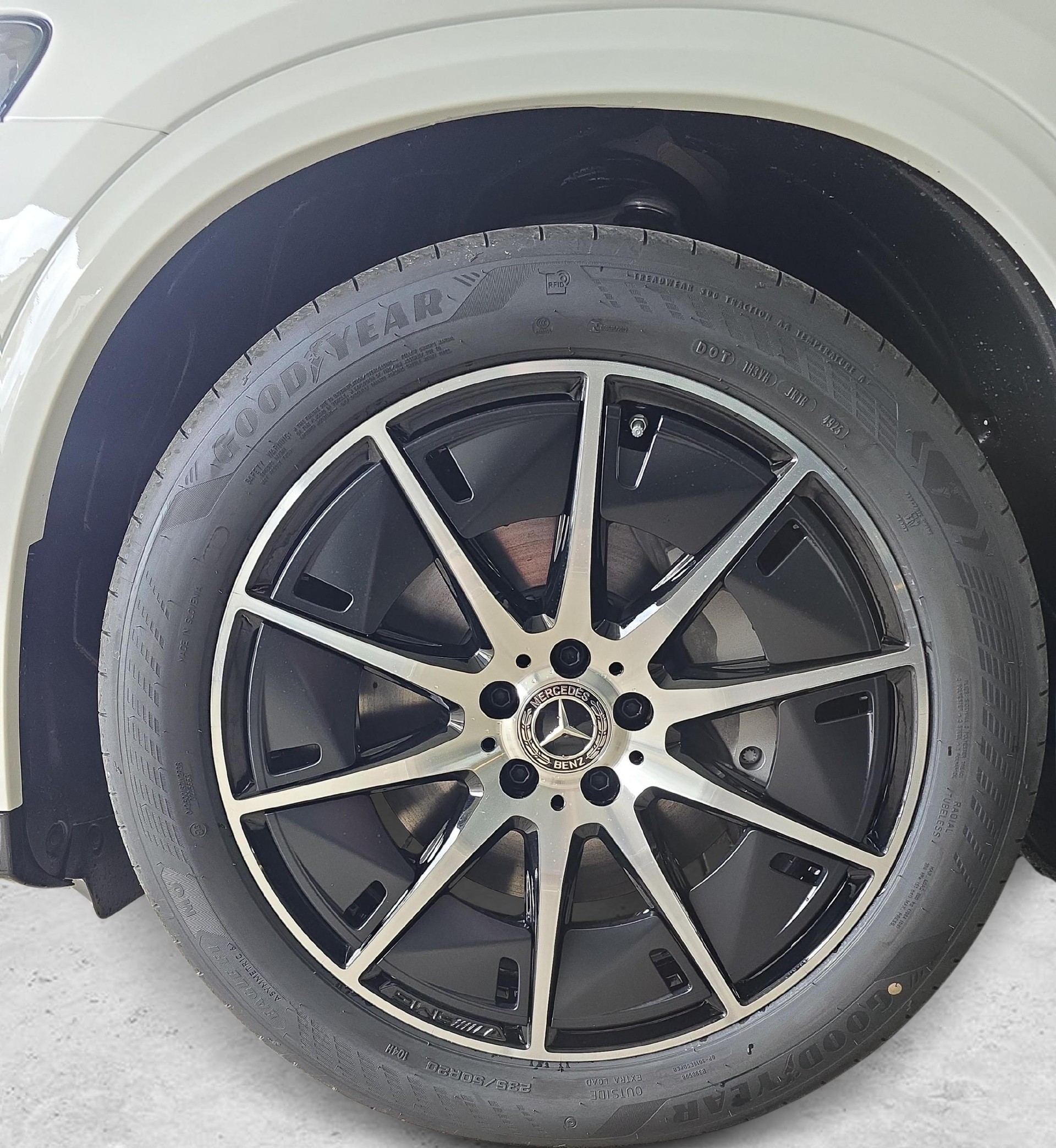 MERCEDES-BENZ GLC 400 4MATIC EQ Technology-image-12