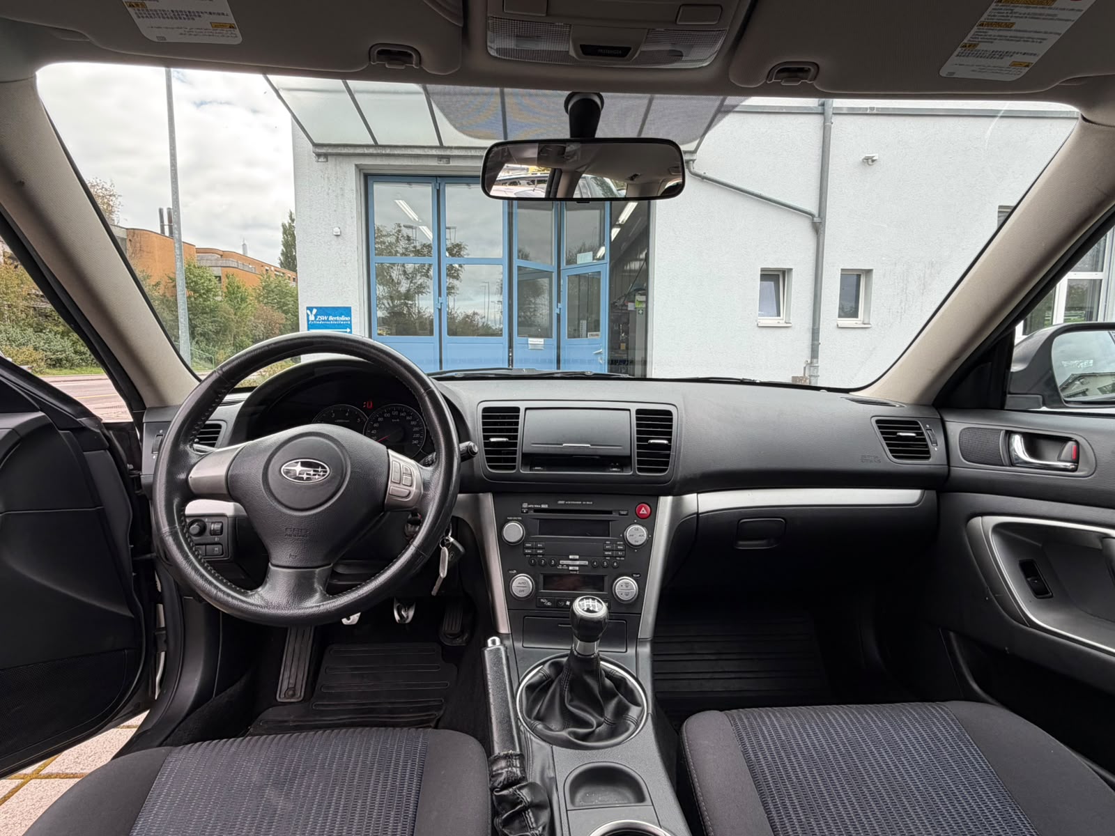 SUBARU Legacy 2.0D AWD Swiss-image-8