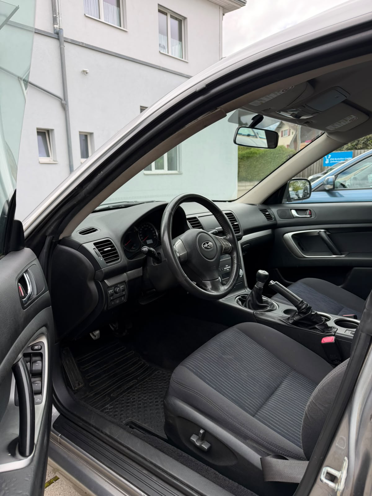 SUBARU Legacy 2.0D AWD Swiss-image-6