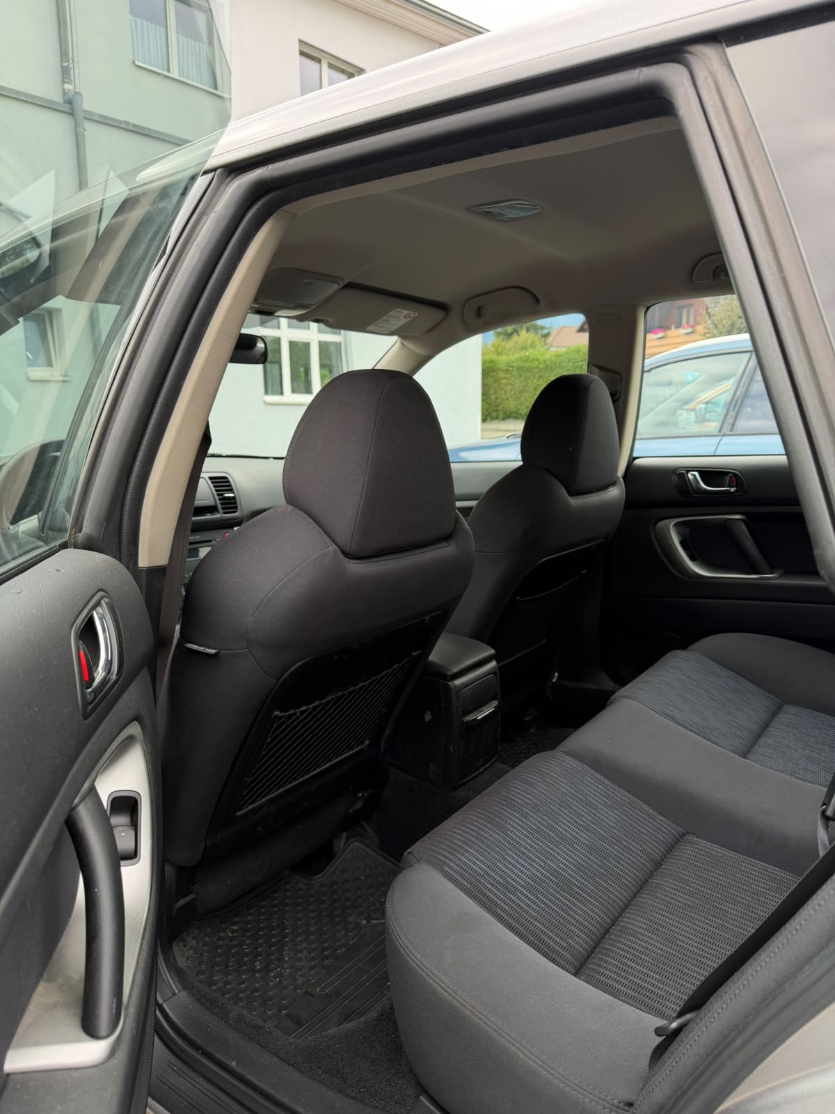 SUBARU Legacy 2.0D AWD Swiss-image-7