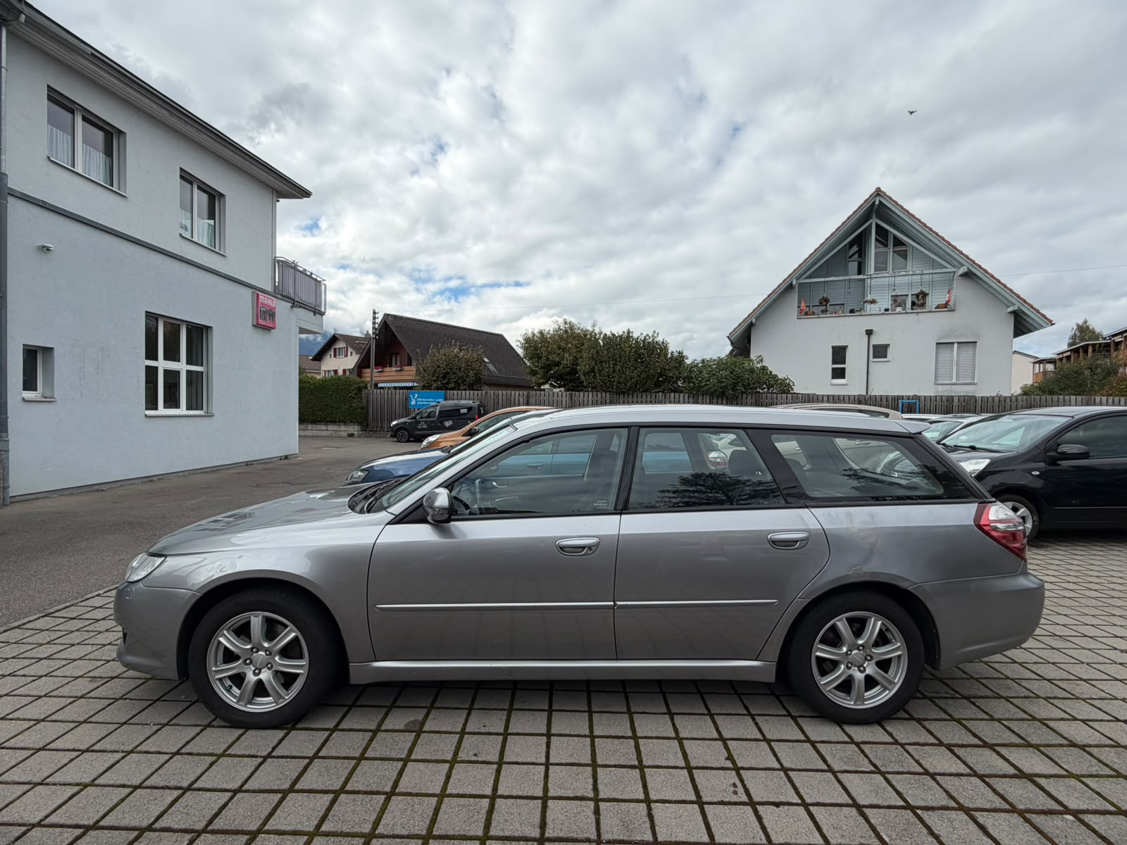 SUBARU Legacy 2.0D AWD Swiss-showroom-element-1
