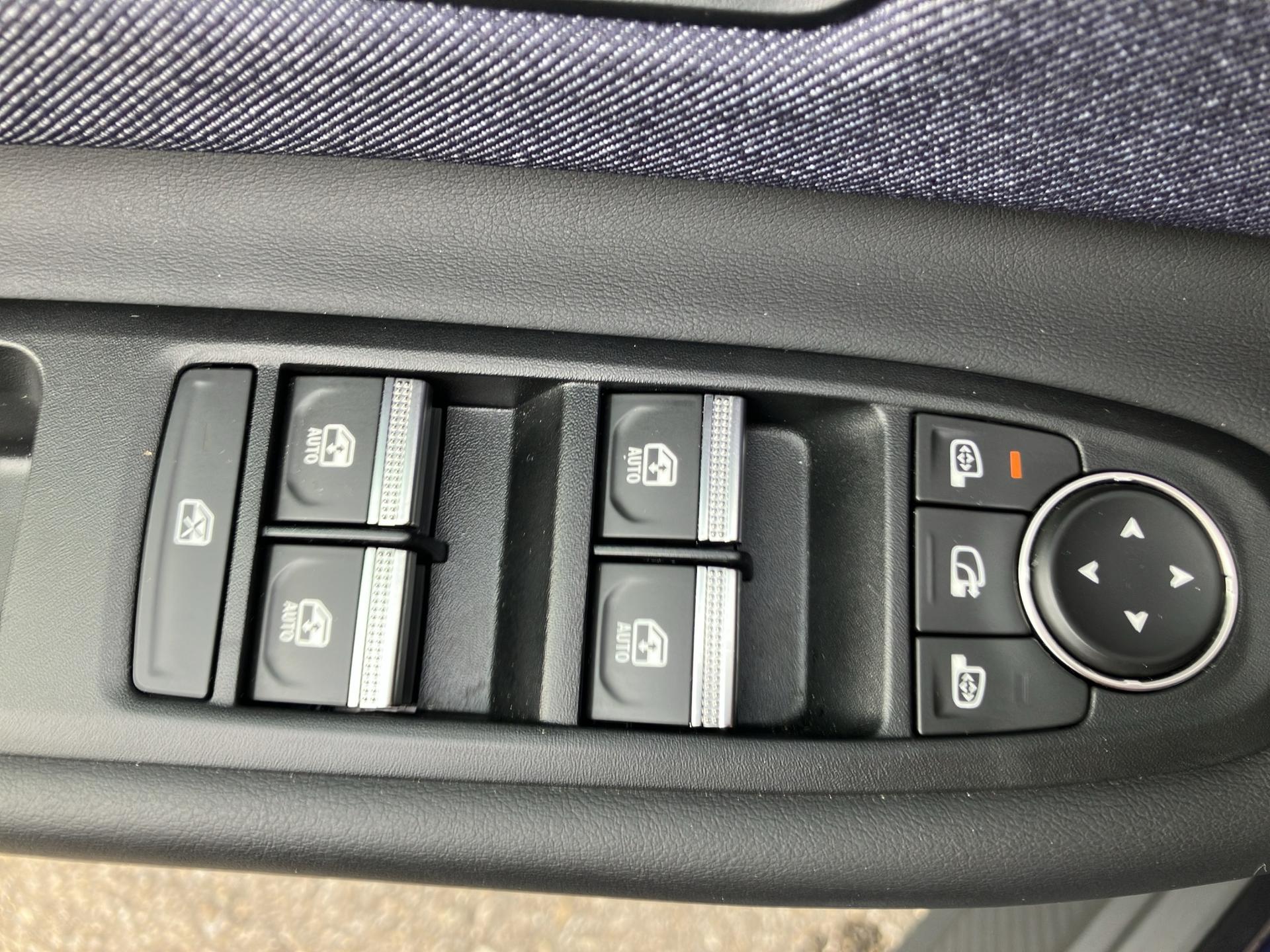 RENAULT R5 E-Tech Comfort Range 52 kWh Techno-image-22