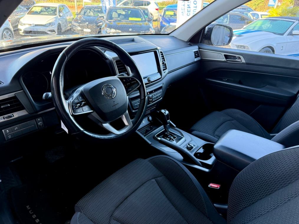 KGM-SsangYong Musso 2.2 Crystal 4WD A-showroom-element-3
