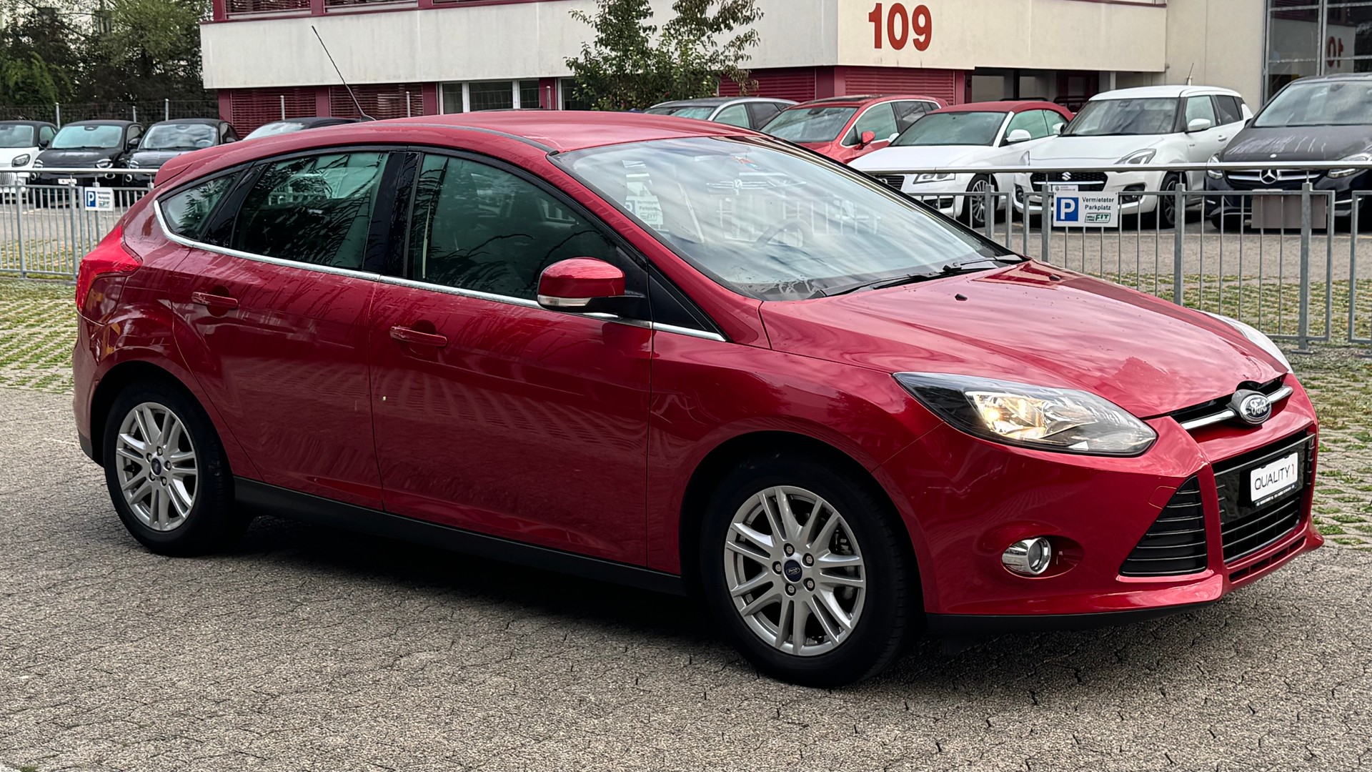 FORD Focus 1.0 SCTi Titanium-image-2