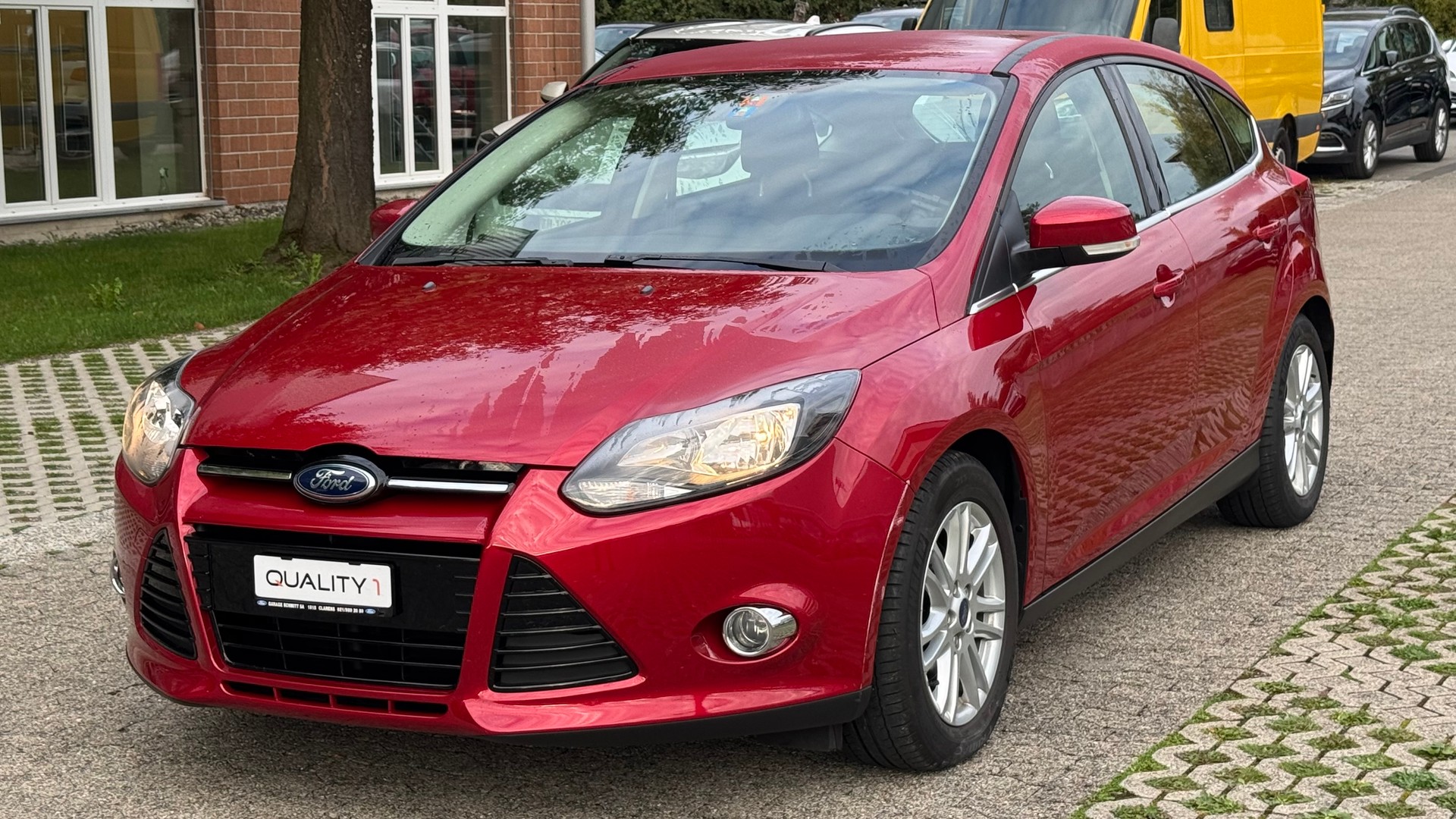 FORD Focus 1.0 SCTi Titanium-image-1