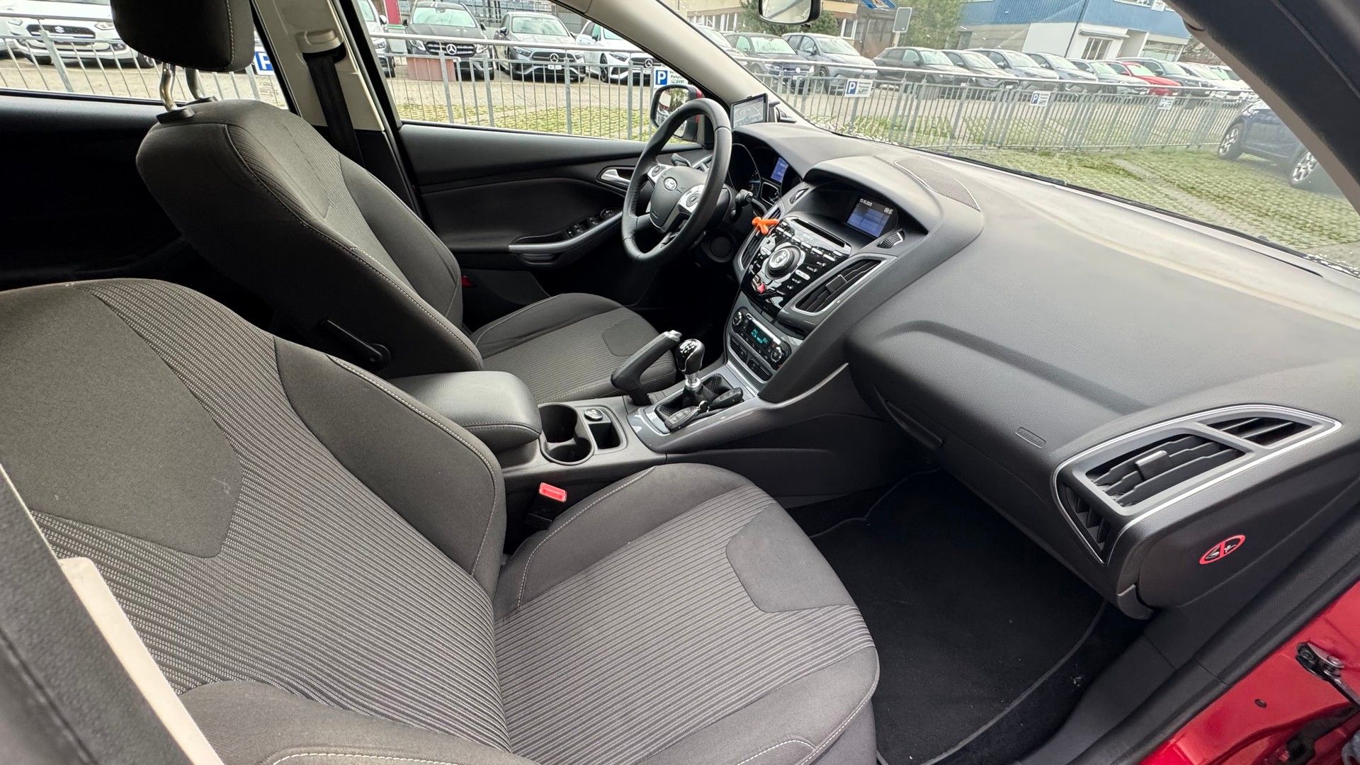 FORD Focus 1.0 SCTi Titanium-image-7