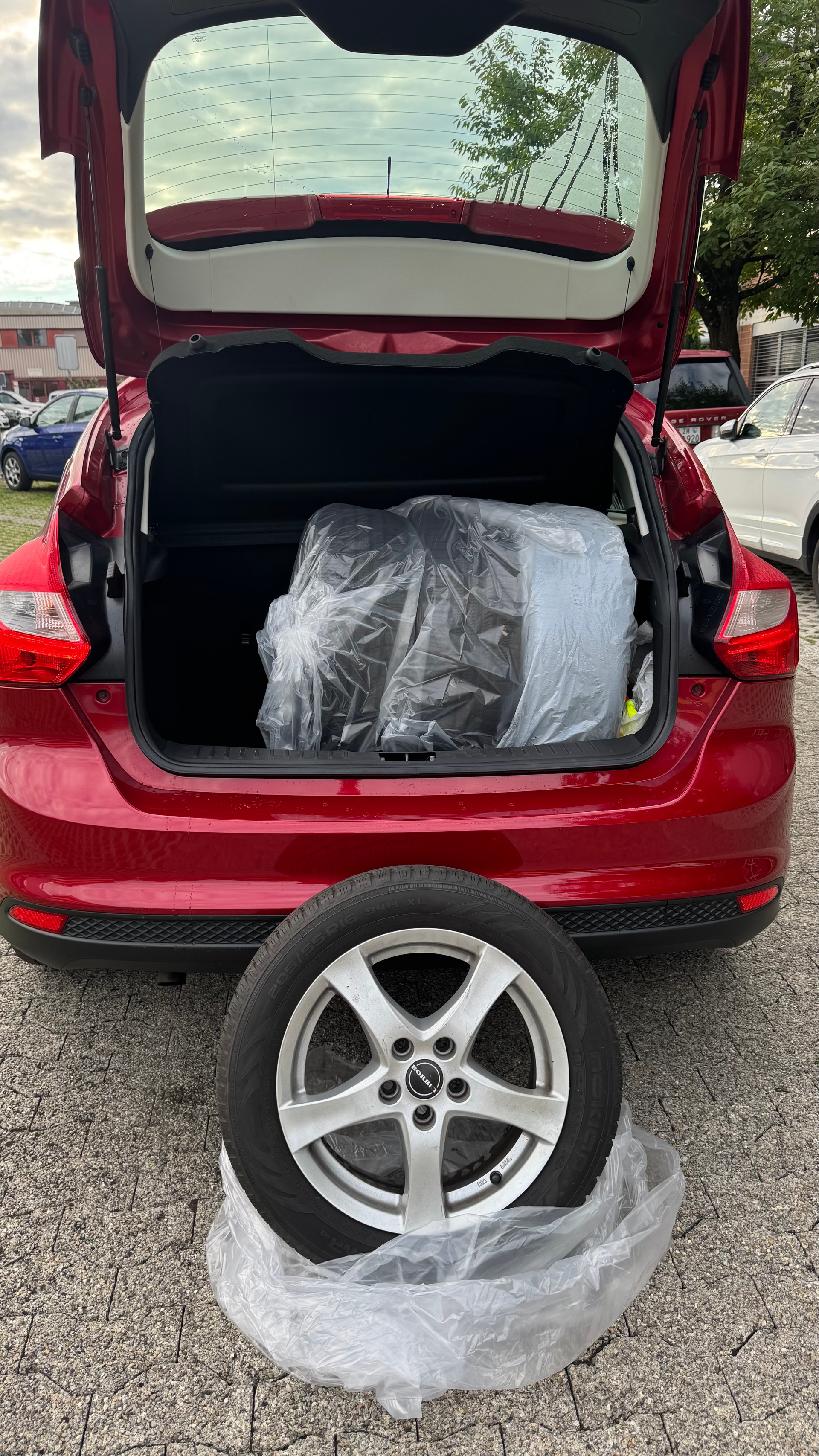 FORD Focus 1.0 SCTi Titanium-image-10