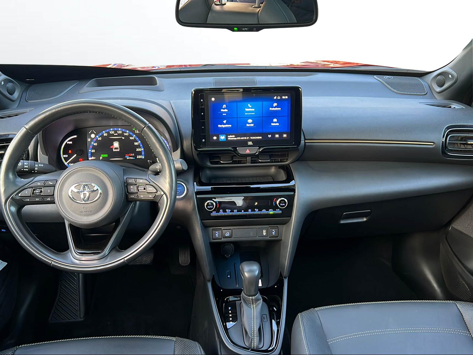 TOYOTA Yaris Cross 1.5 VVT-i HSD Premiere Edition AWD-i-image-9