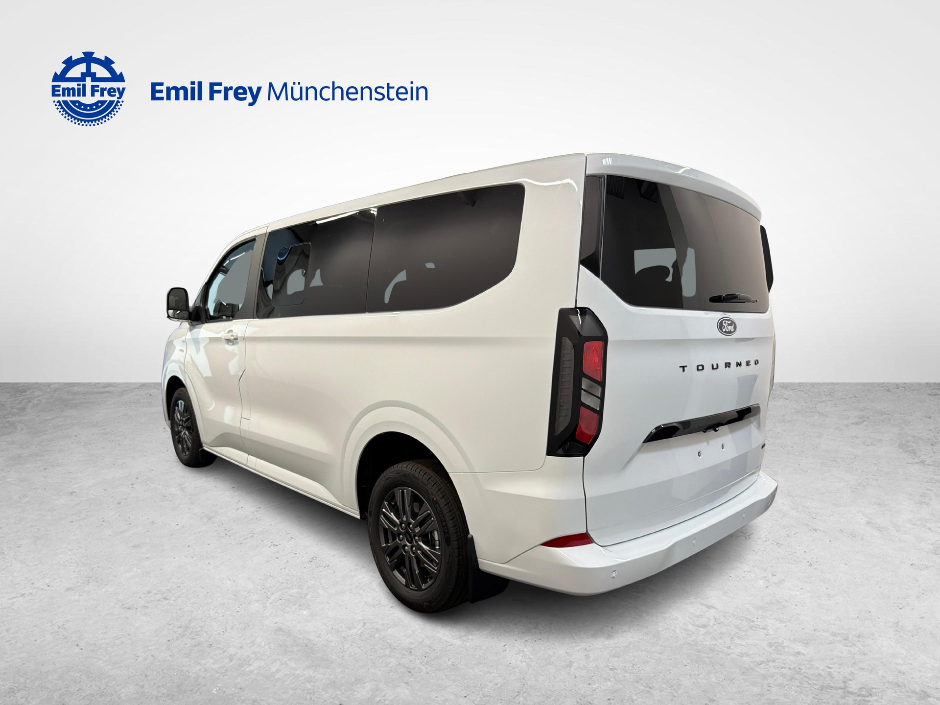 FORD Tourneo C Bus 320 L1 2.0 EcoBlue 170 Titanium 4x4-image-2