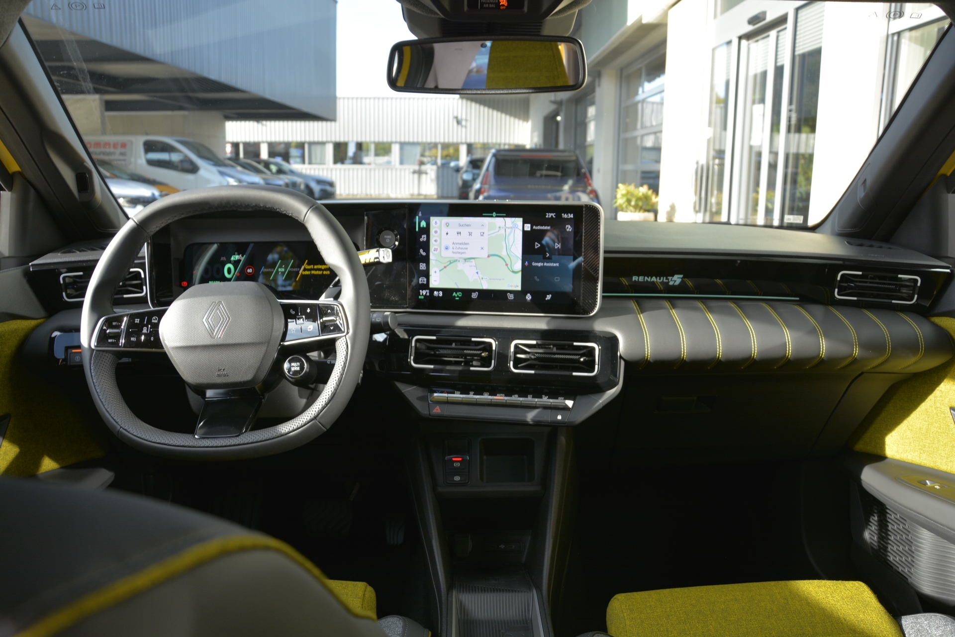 RENAULT R5 E-TECH iconic five 150PS Comfort Range-image-5