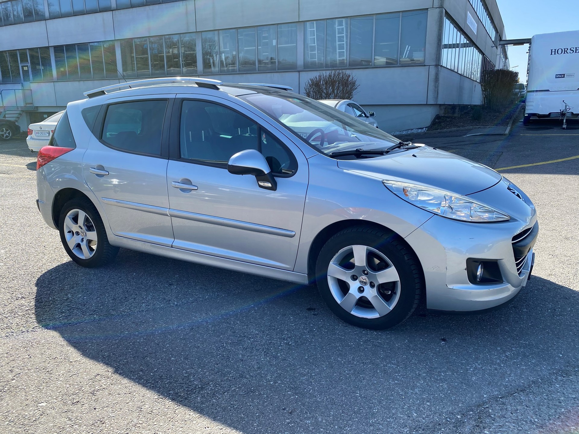 PEUGEOT 207 SW 1.6 16V Lion Edition-image-2