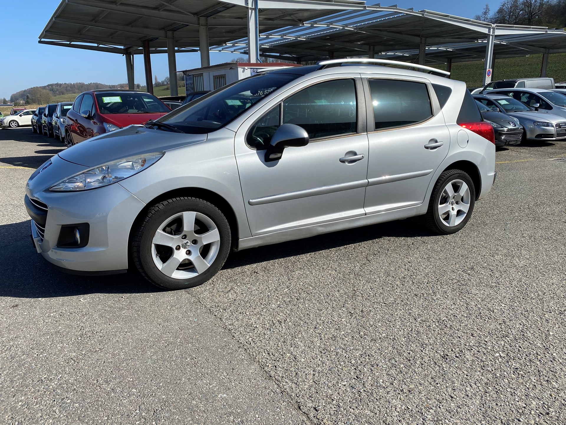 PEUGEOT 207 SW 1.6 16V Lion Edition-image-4