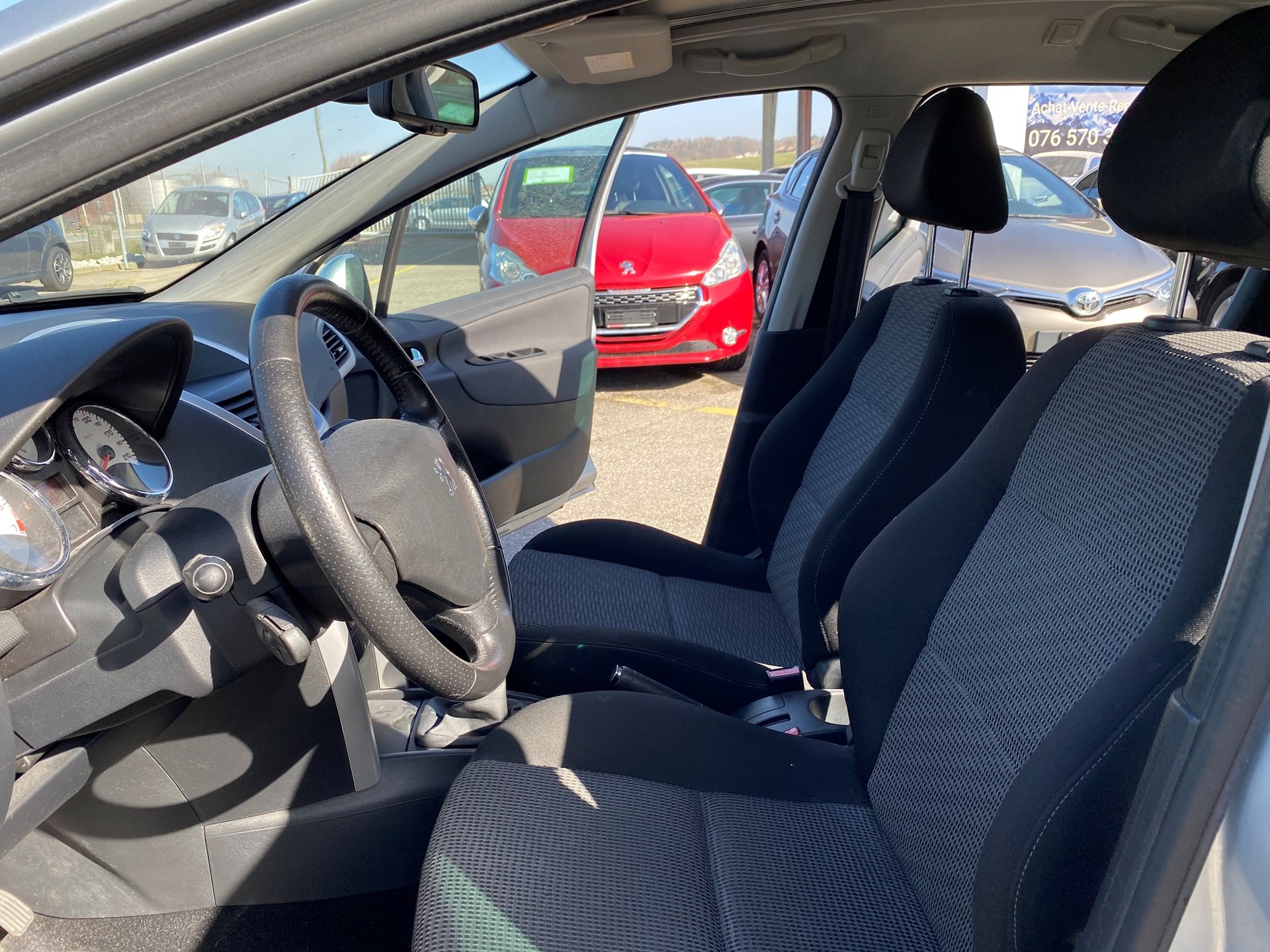 PEUGEOT 207 SW 1.6 16V Lion Edition-image-7