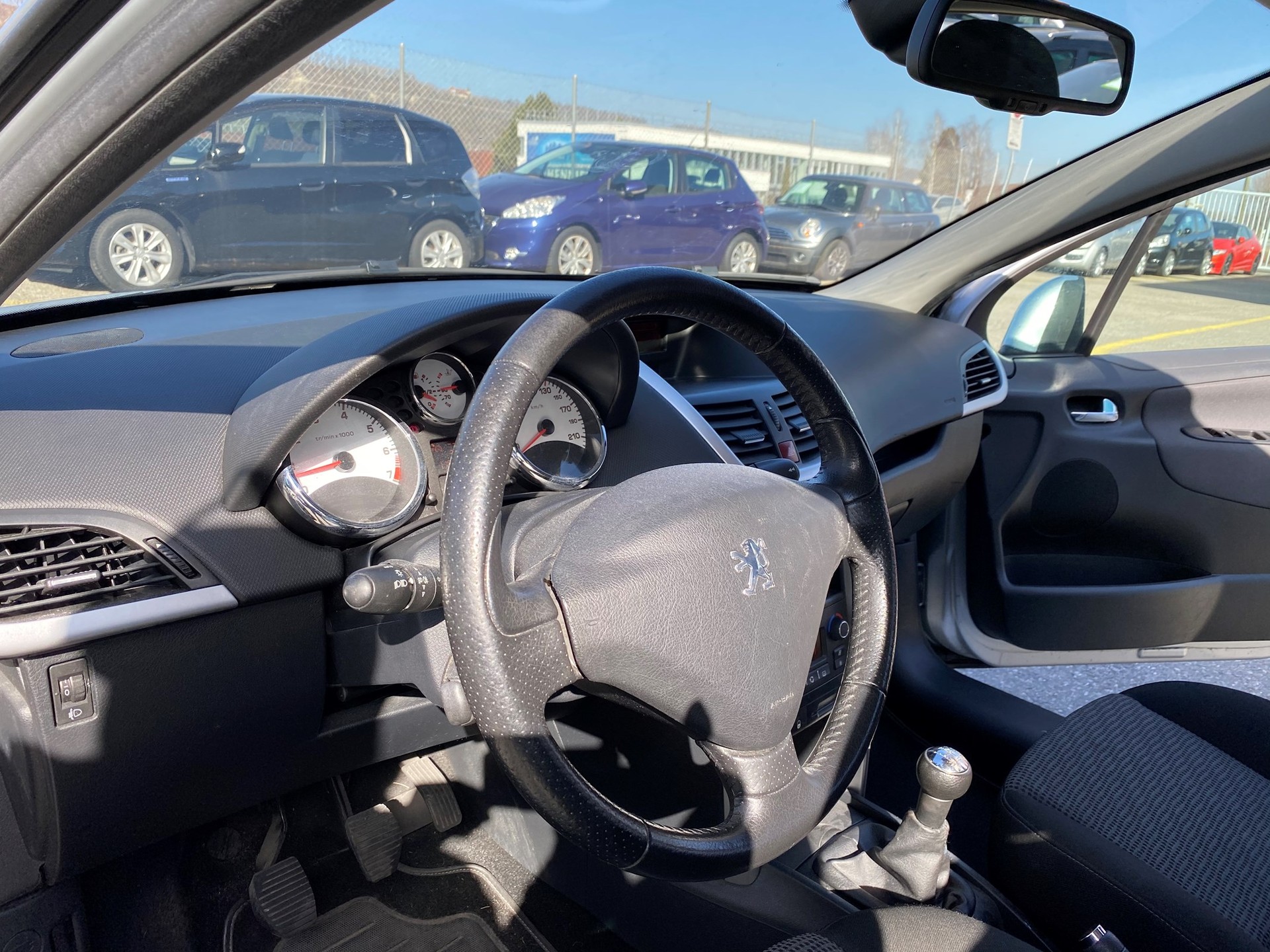 PEUGEOT 207 SW 1.6 16V Lion Edition-image-8