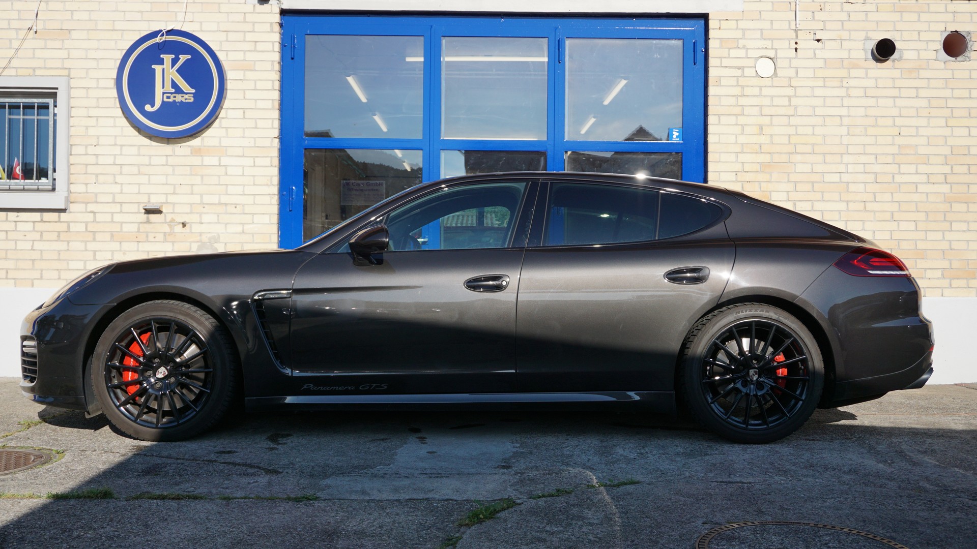 PORSCHE Panamera GTS 4.8 PDK-image-4