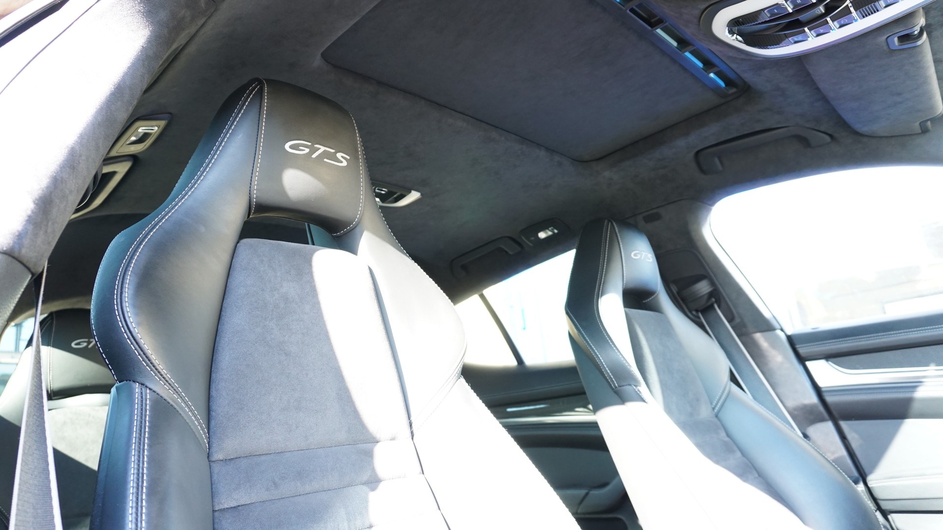 PORSCHE Panamera GTS 4.8 PDK-image-18
