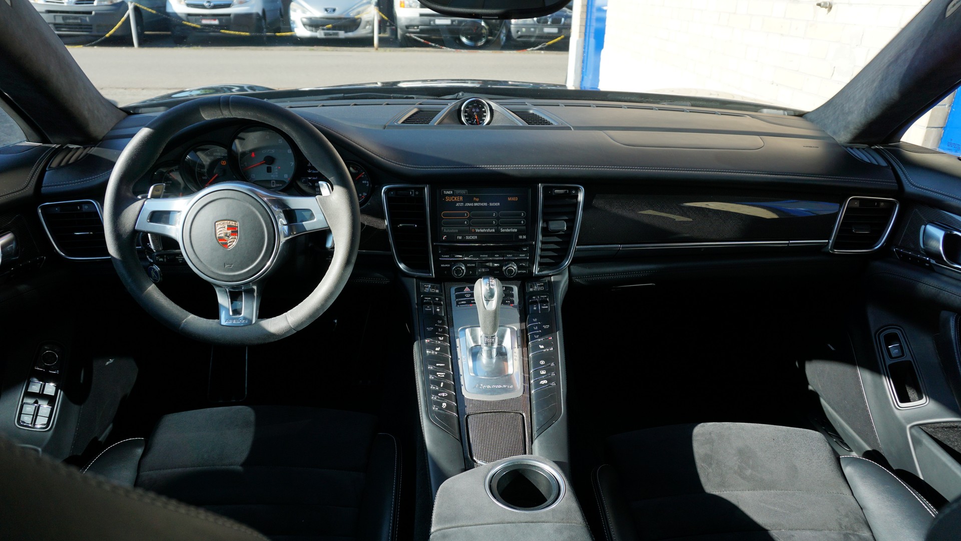 PORSCHE Panamera GTS 4.8 PDK-image-13