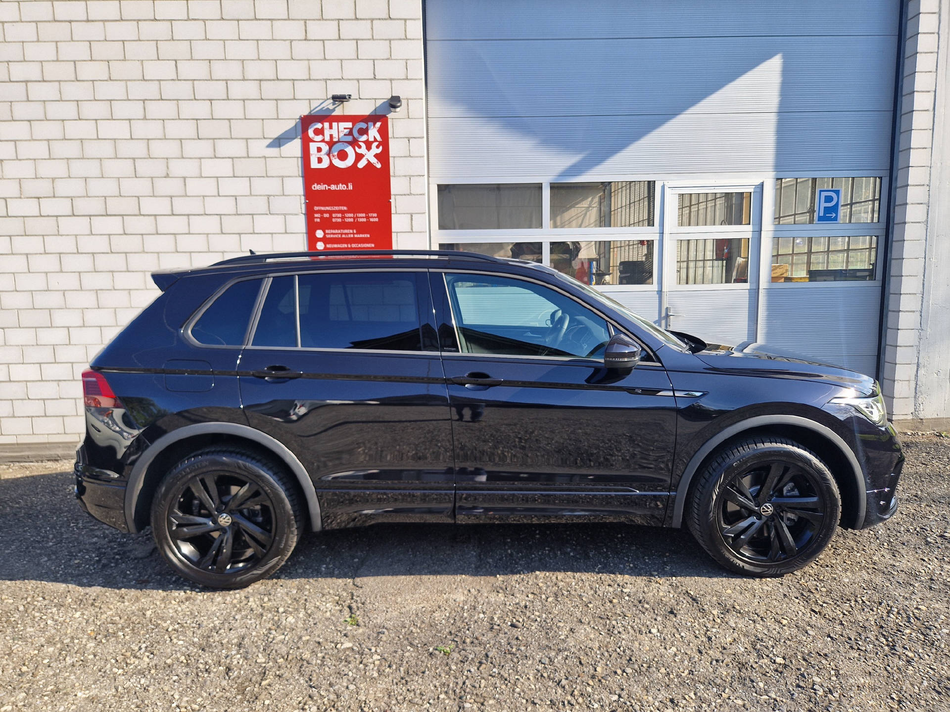 VW Tiguan 2.0 TSI R-Line 4Motion DSG-image-7
