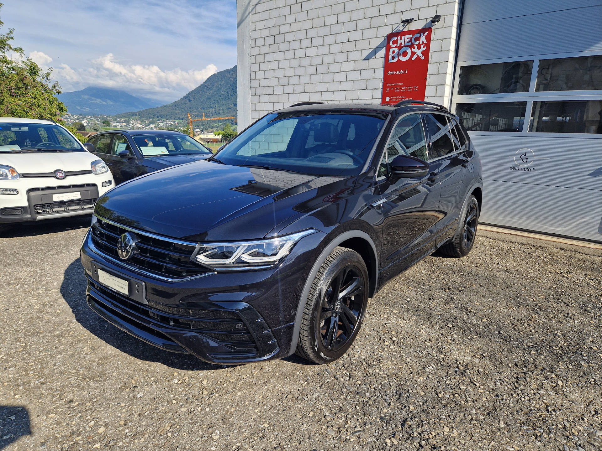 VW Tiguan 2.0 TSI R-Line 4Motion DSG-showroom-element-2