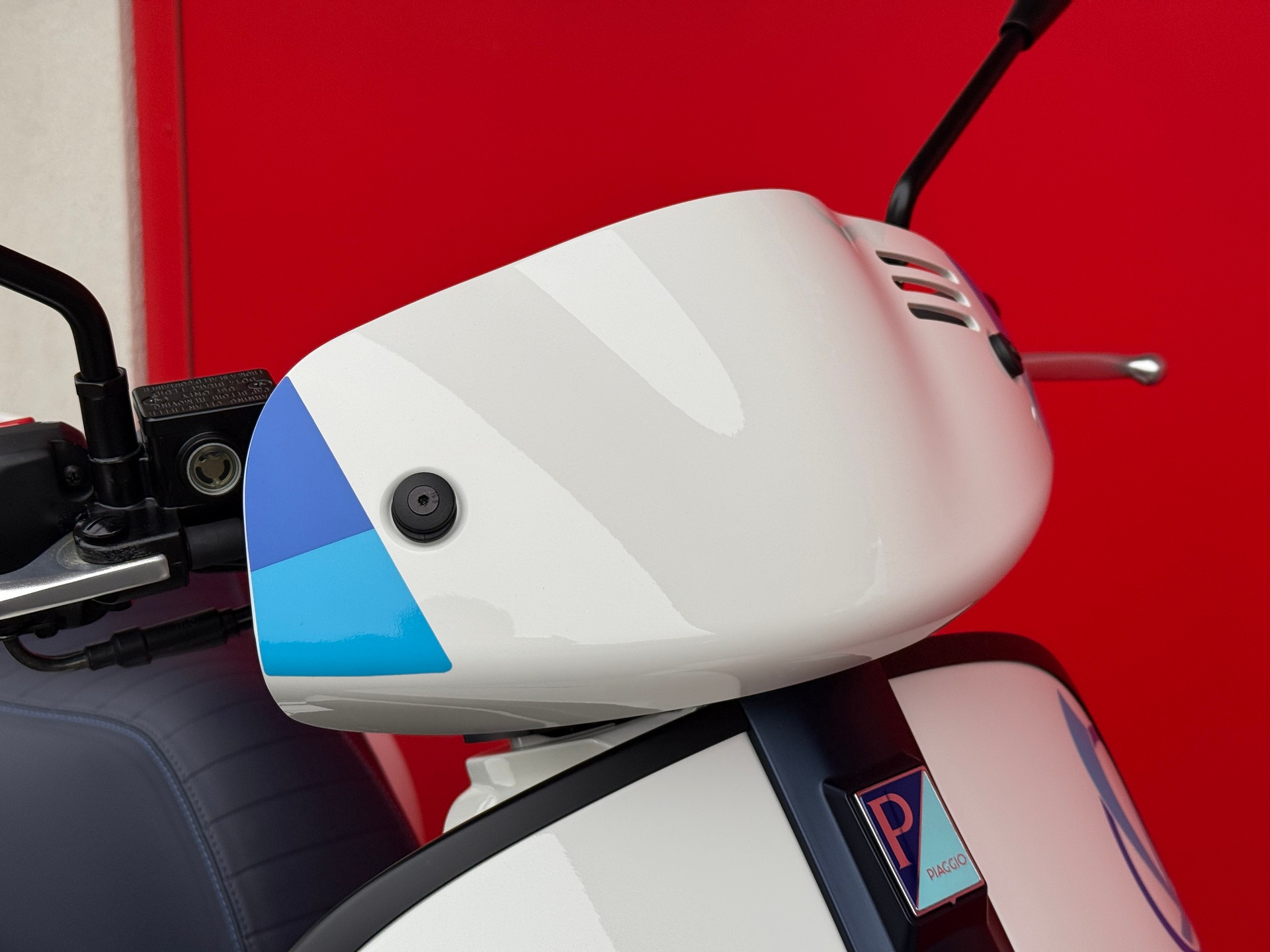 PIAGGIO Vespa GTV 300 "140th"-image-7