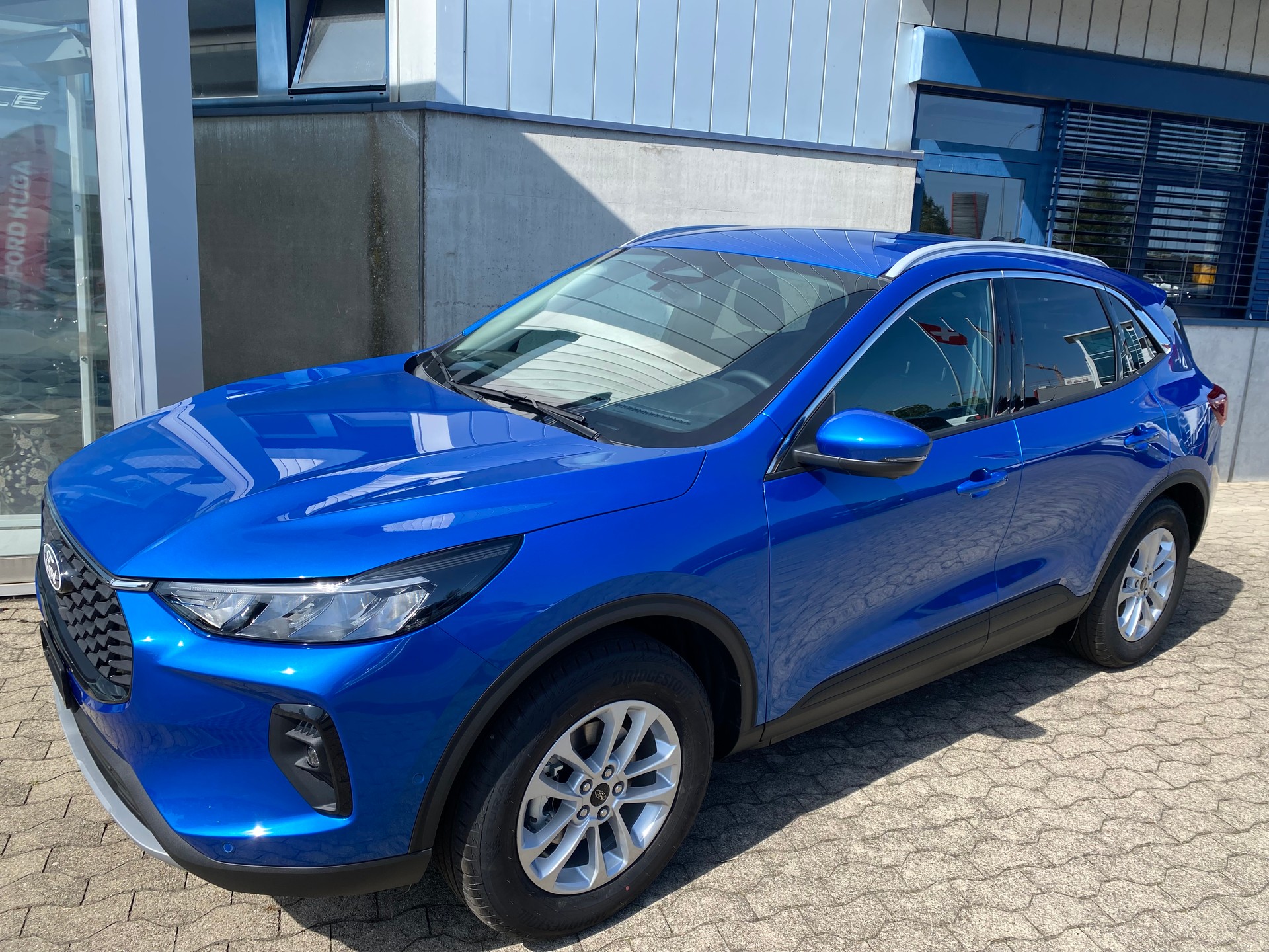FORD Kuga 2.5 FHEV Titanium 4WD-image-0