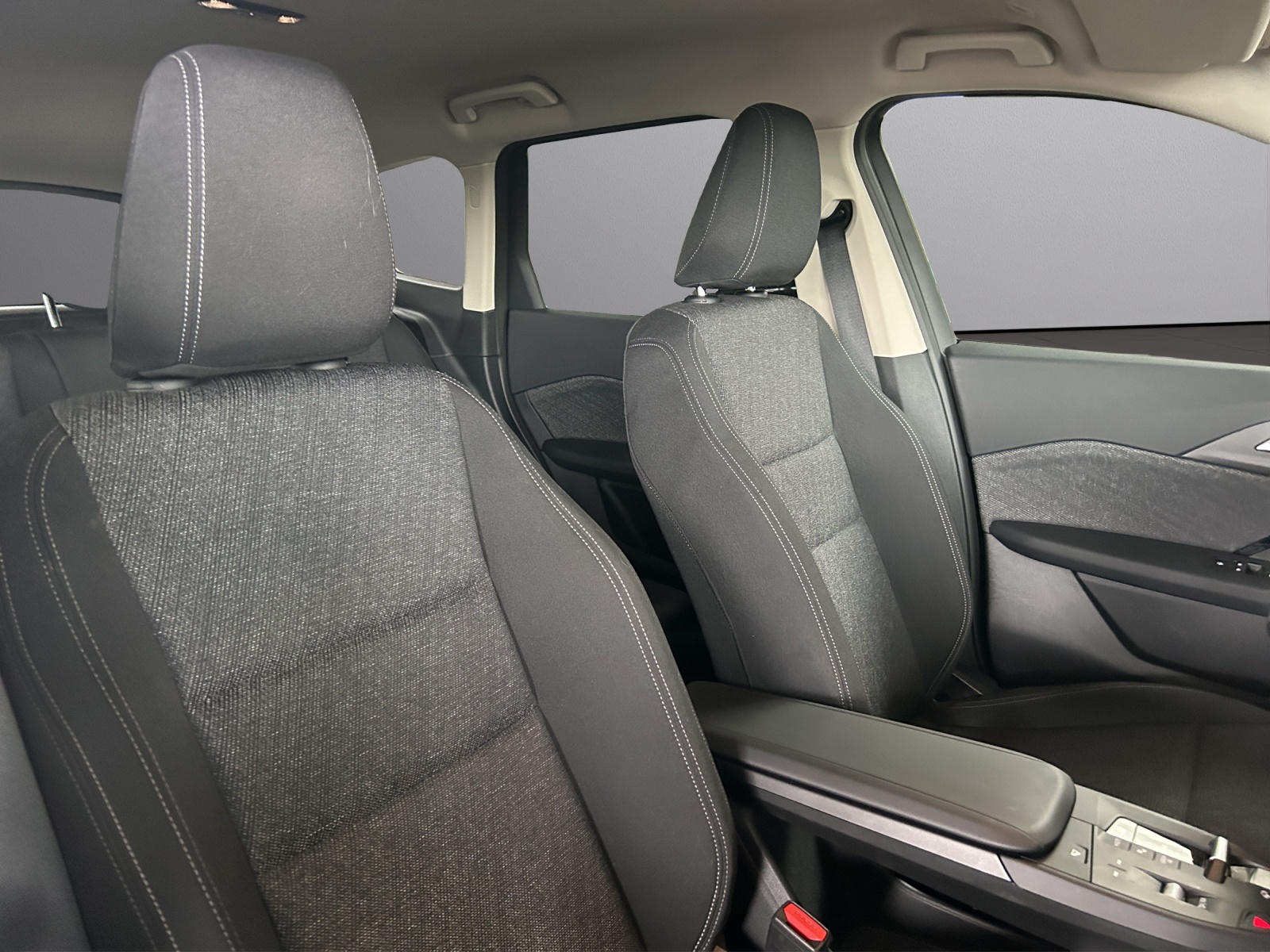 BMW X1 sDrive 18i-image-17