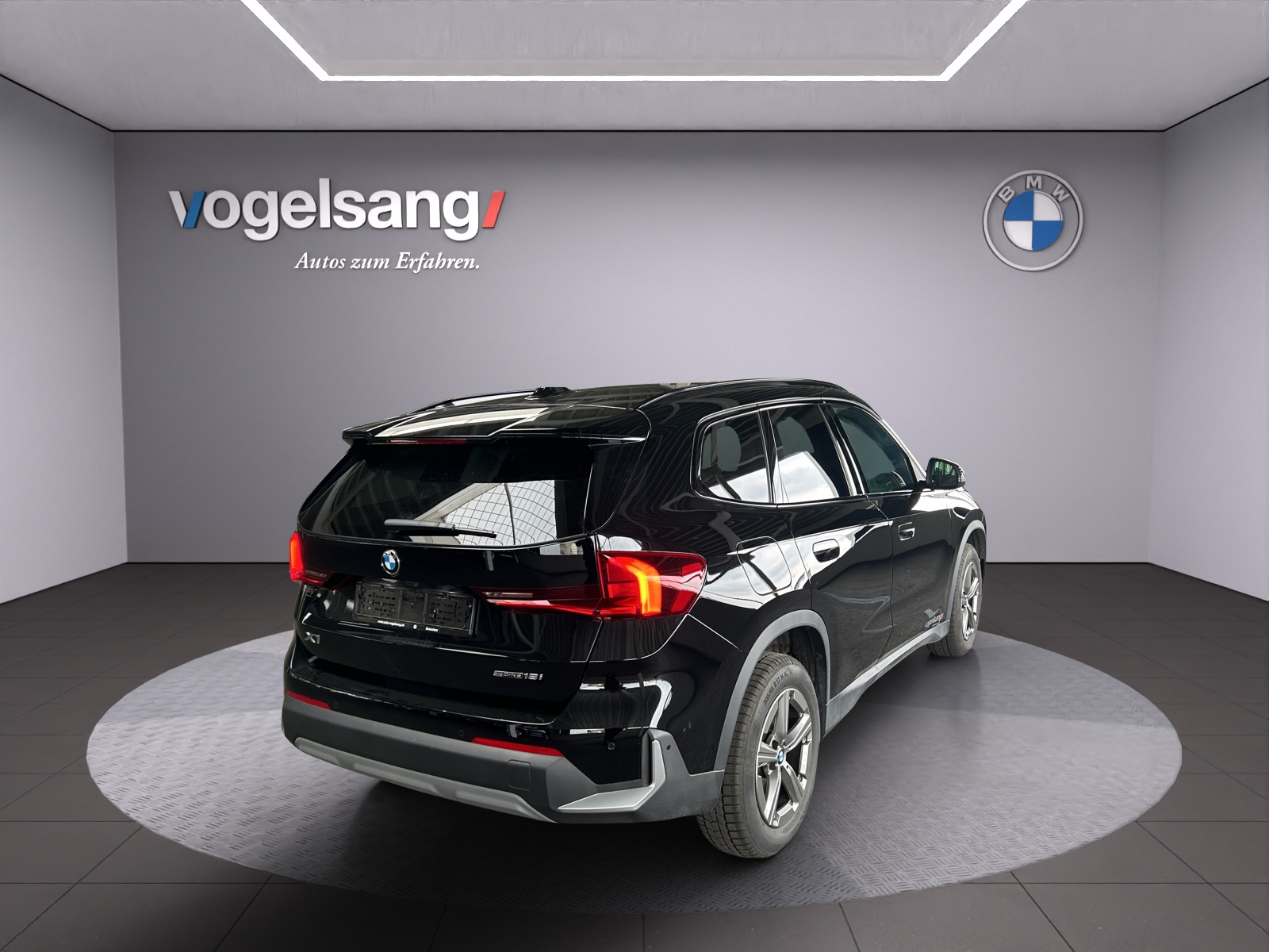 BMW X1 sDrive 18i-image-5