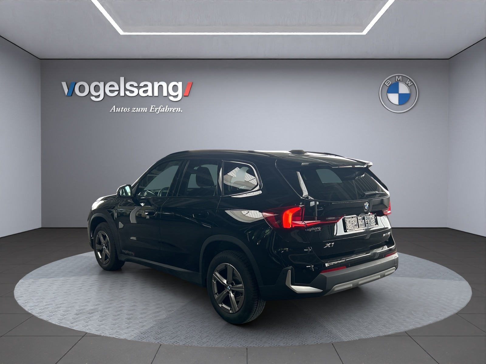BMW X1 sDrive 18i-image-2