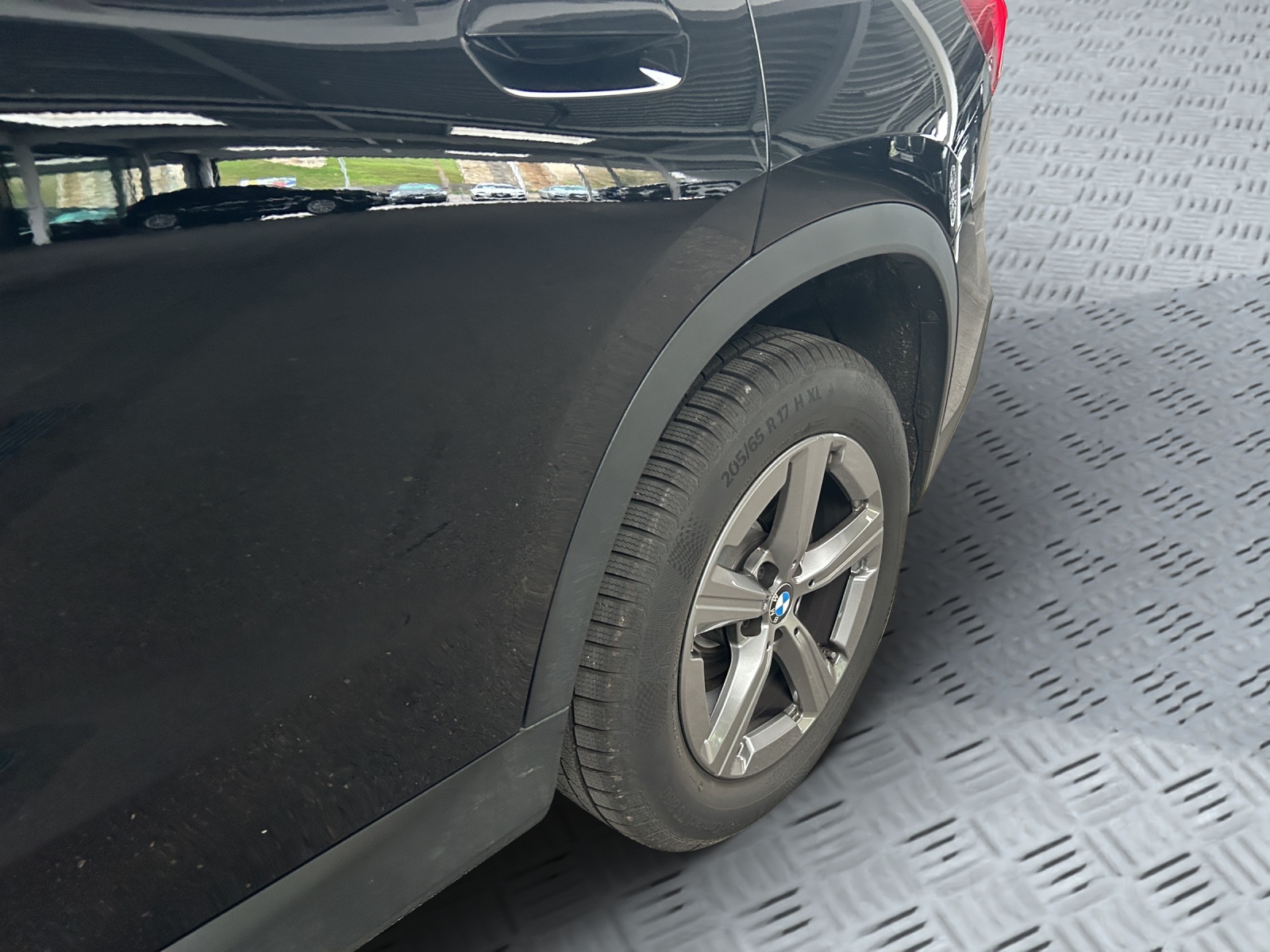 BMW X1 sDrive 18i-image-23