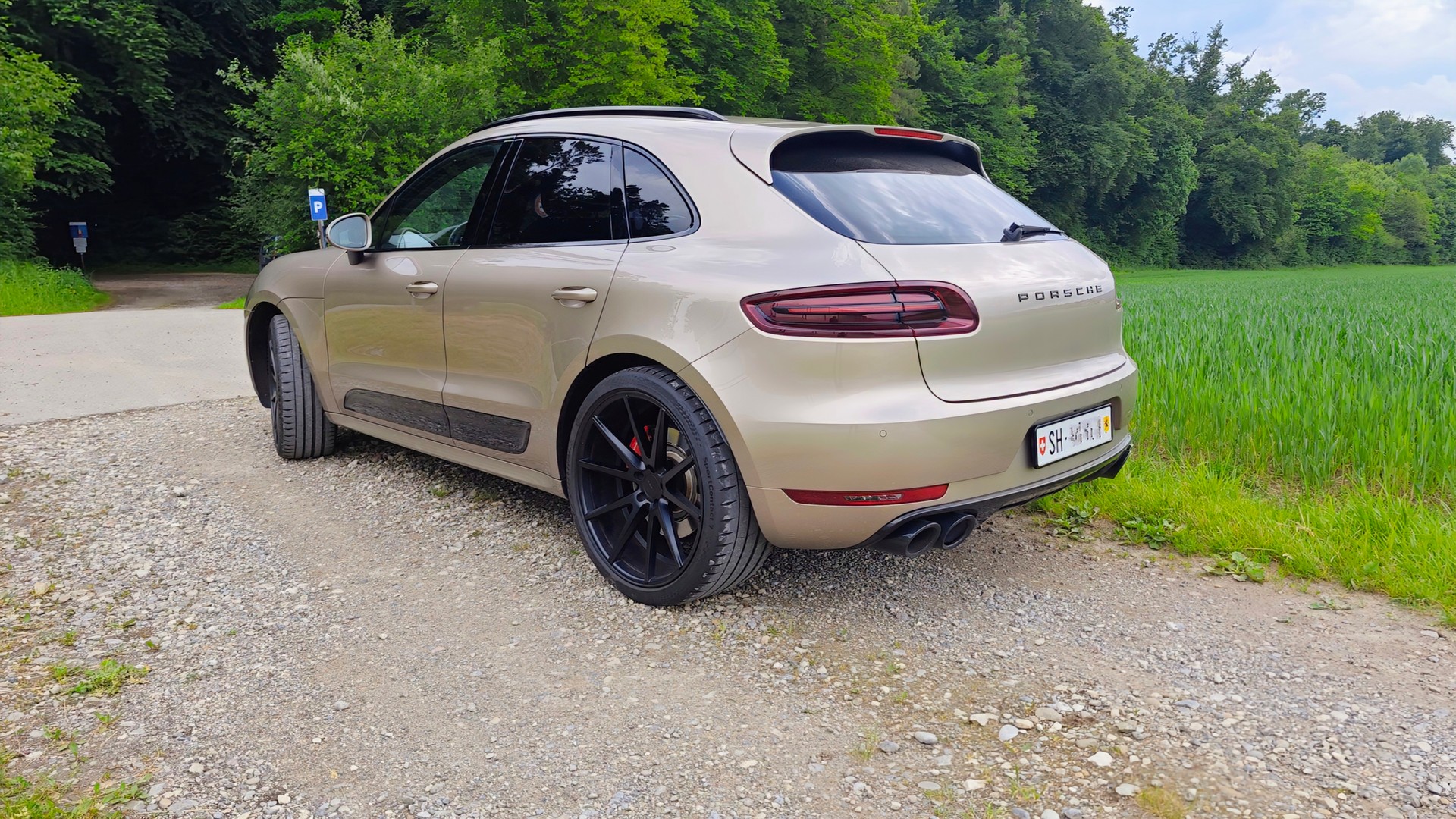 PORSCHE Macan Turbo PDK-image-1