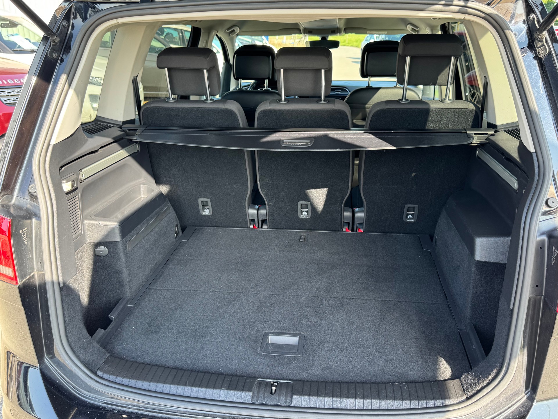 VW Touran 2.0 TDI BlueMotion Technology Comfortline DSG-image-15