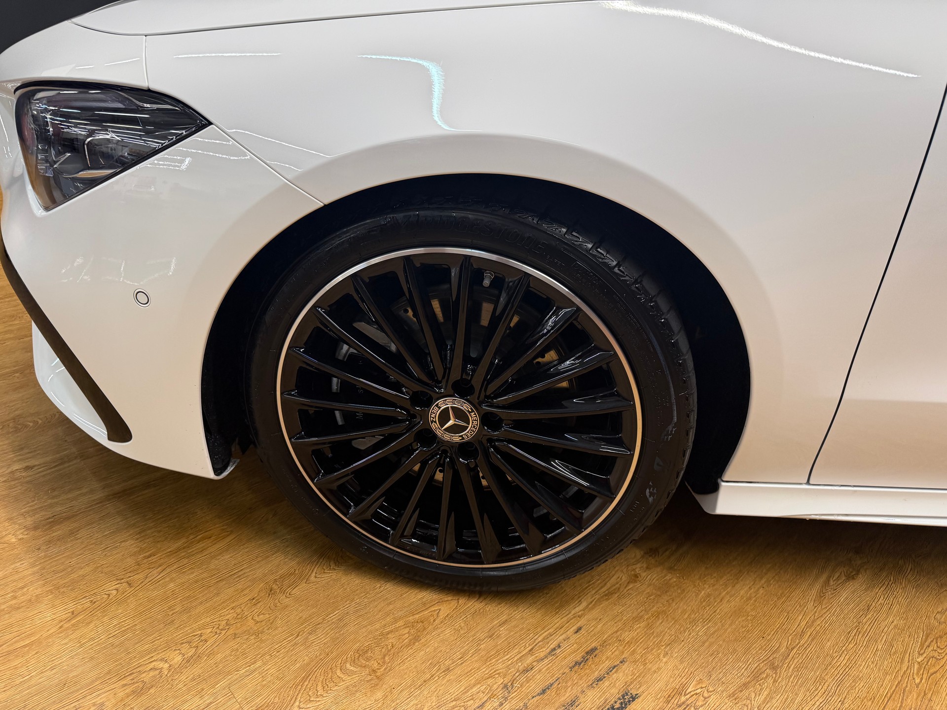 MERCEDES-BENZ CLA 250 4M - SB - AMG / DISTRONIC / Rückfahrkamera / Memory / Multibeam LED-image-5