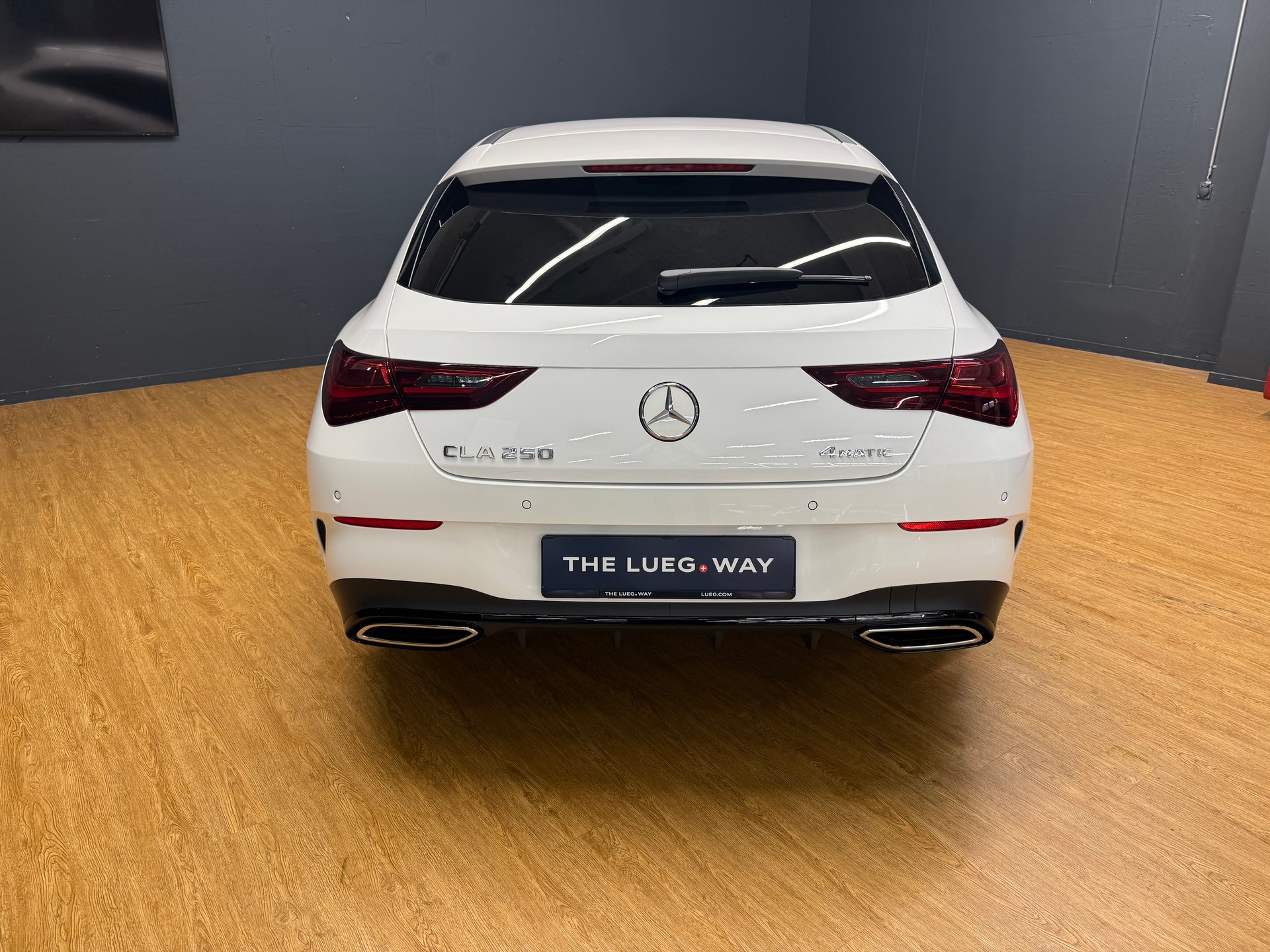 MERCEDES-BENZ CLA 250 4M - SB - AMG / DISTRONIC / Rückfahrkamera / Memory / Multibeam LED-image-9
