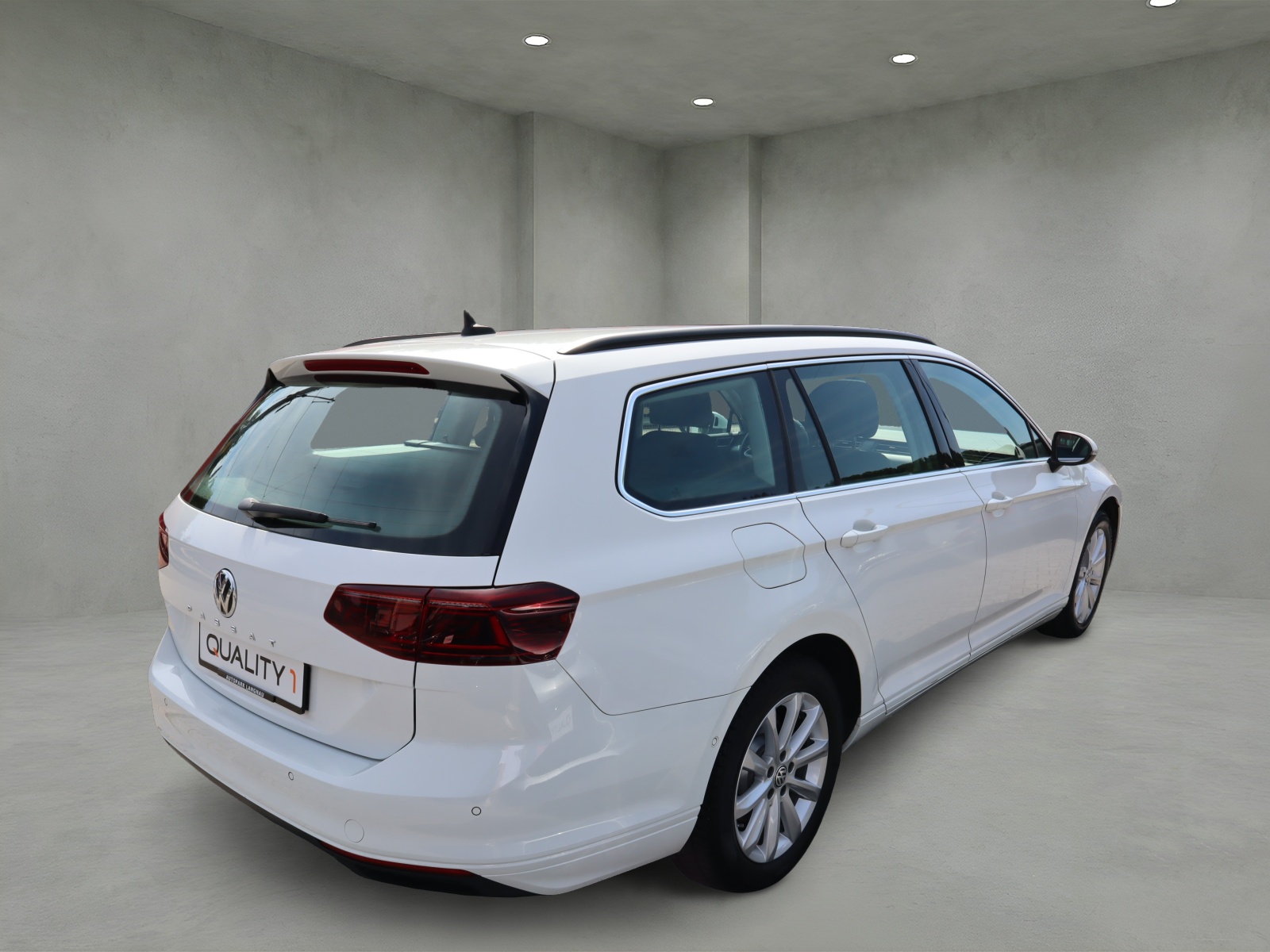 VW Passat Variant 2.0 TSI Business DSG-image-3