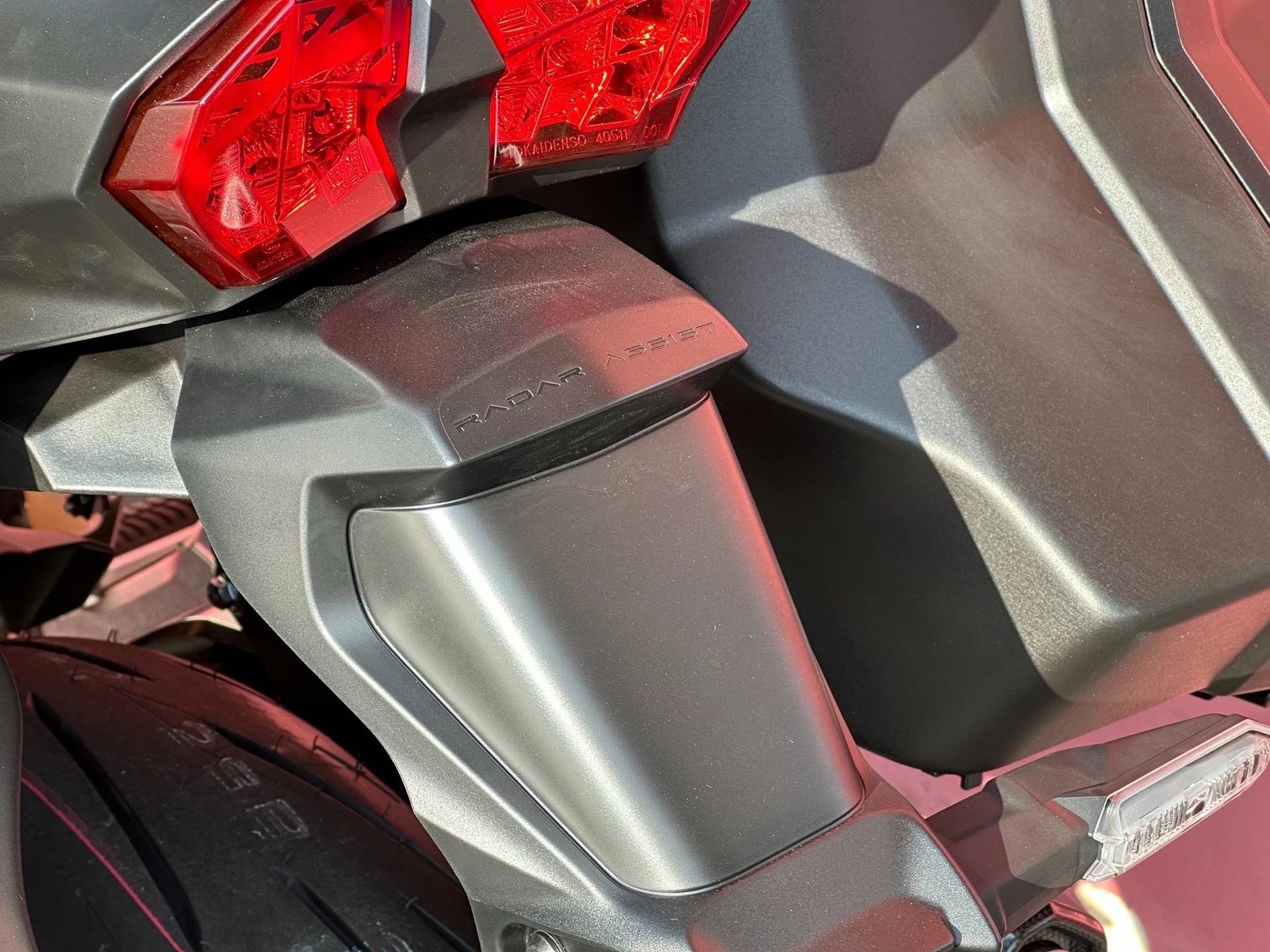 KAWASAKI Ninja H2 SX SE Performance Tourer-image-10