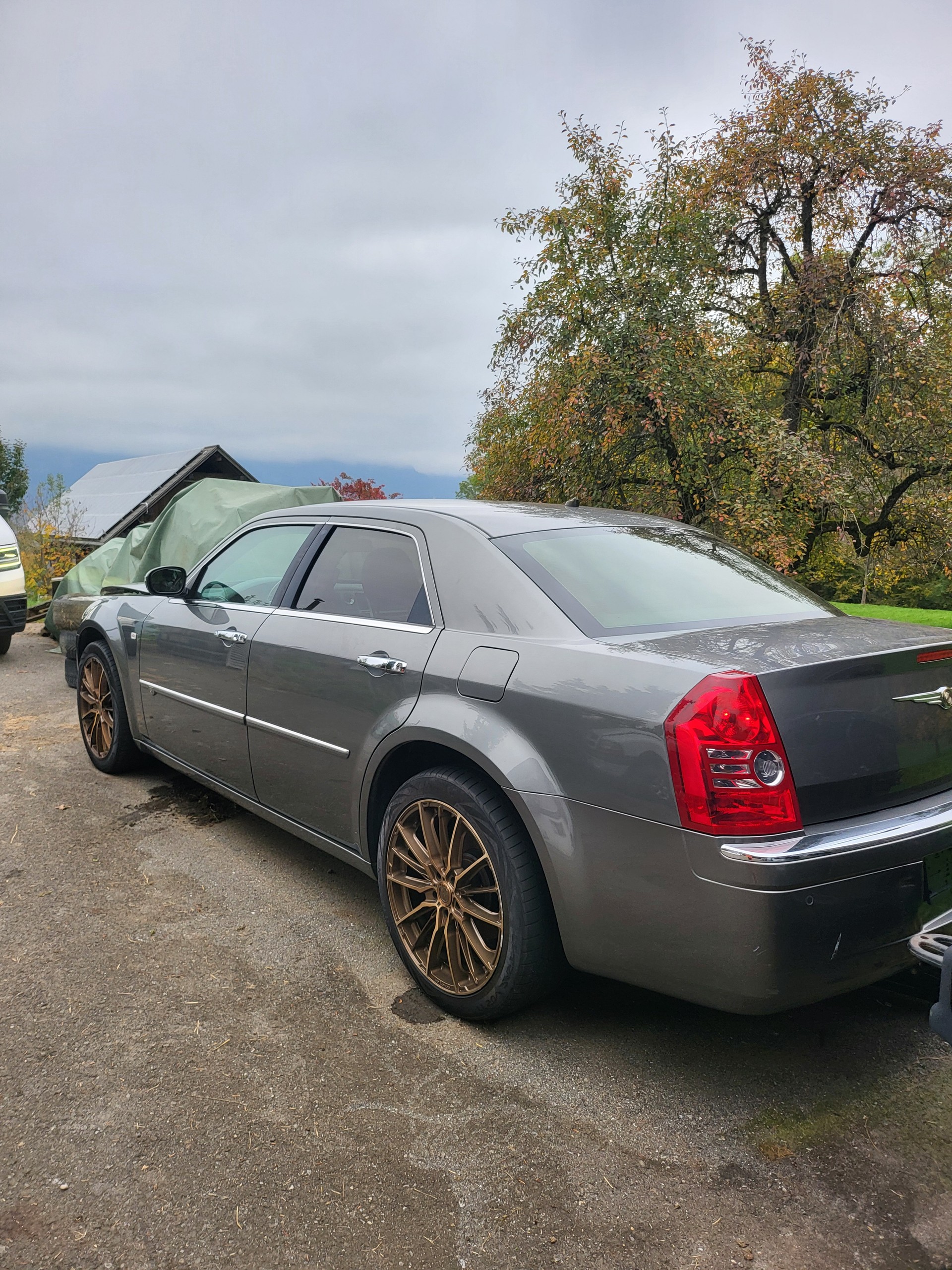 CHRYSLER Chrysler 300c-image-3