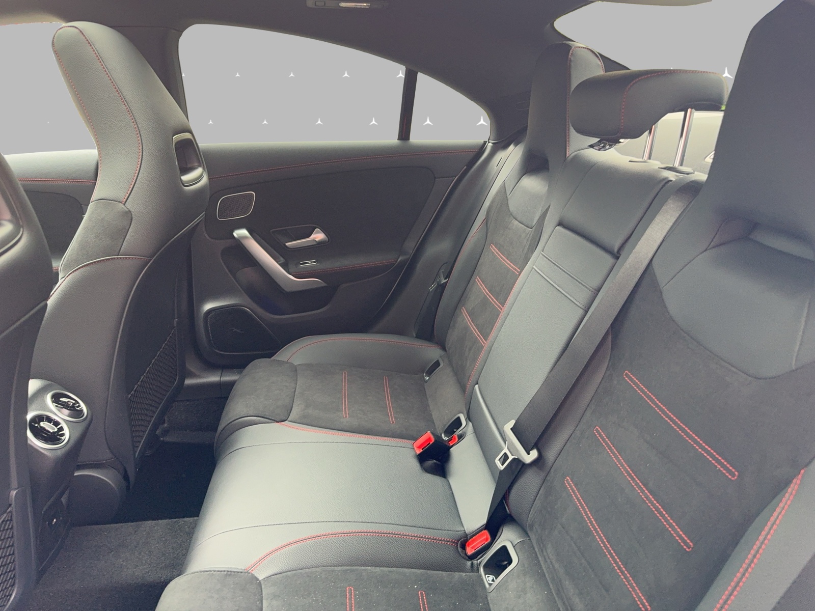 MERCEDES-BENZ CLA 35 AMG 4Matic 8G-DCT-image-10