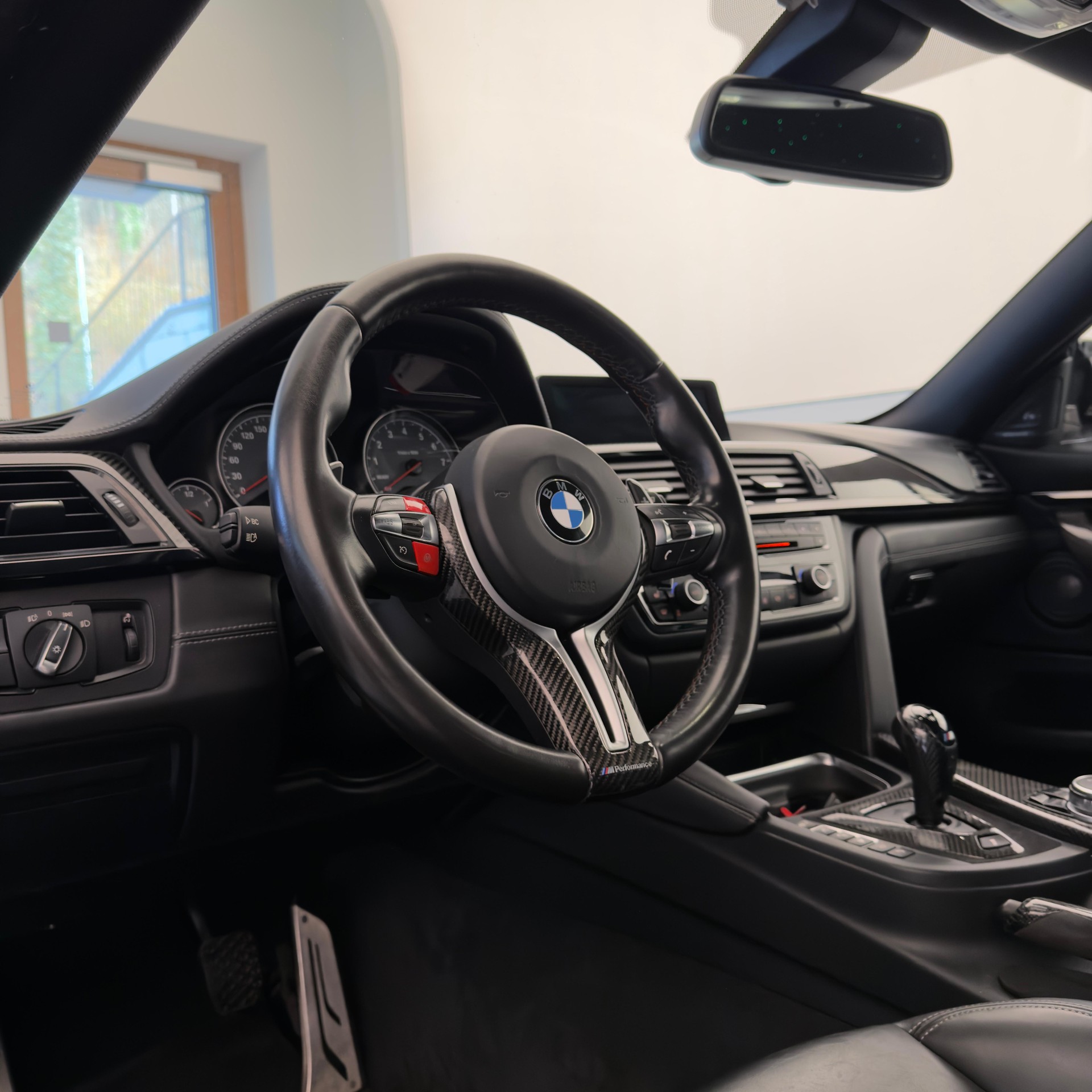BMW M4 Coupé M Performance-image-12