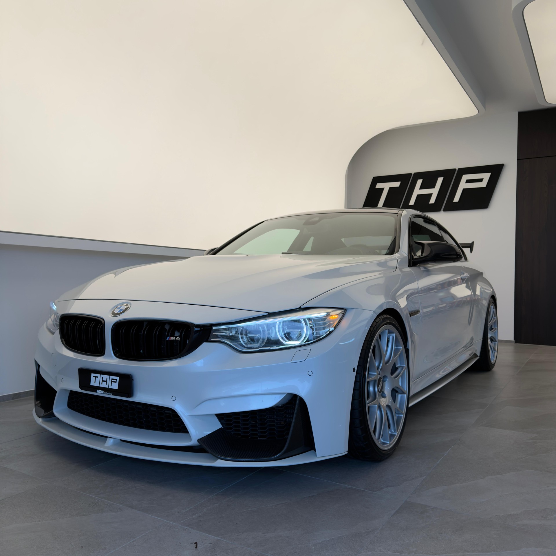 BMW M4 Coupé M Performance-image-1