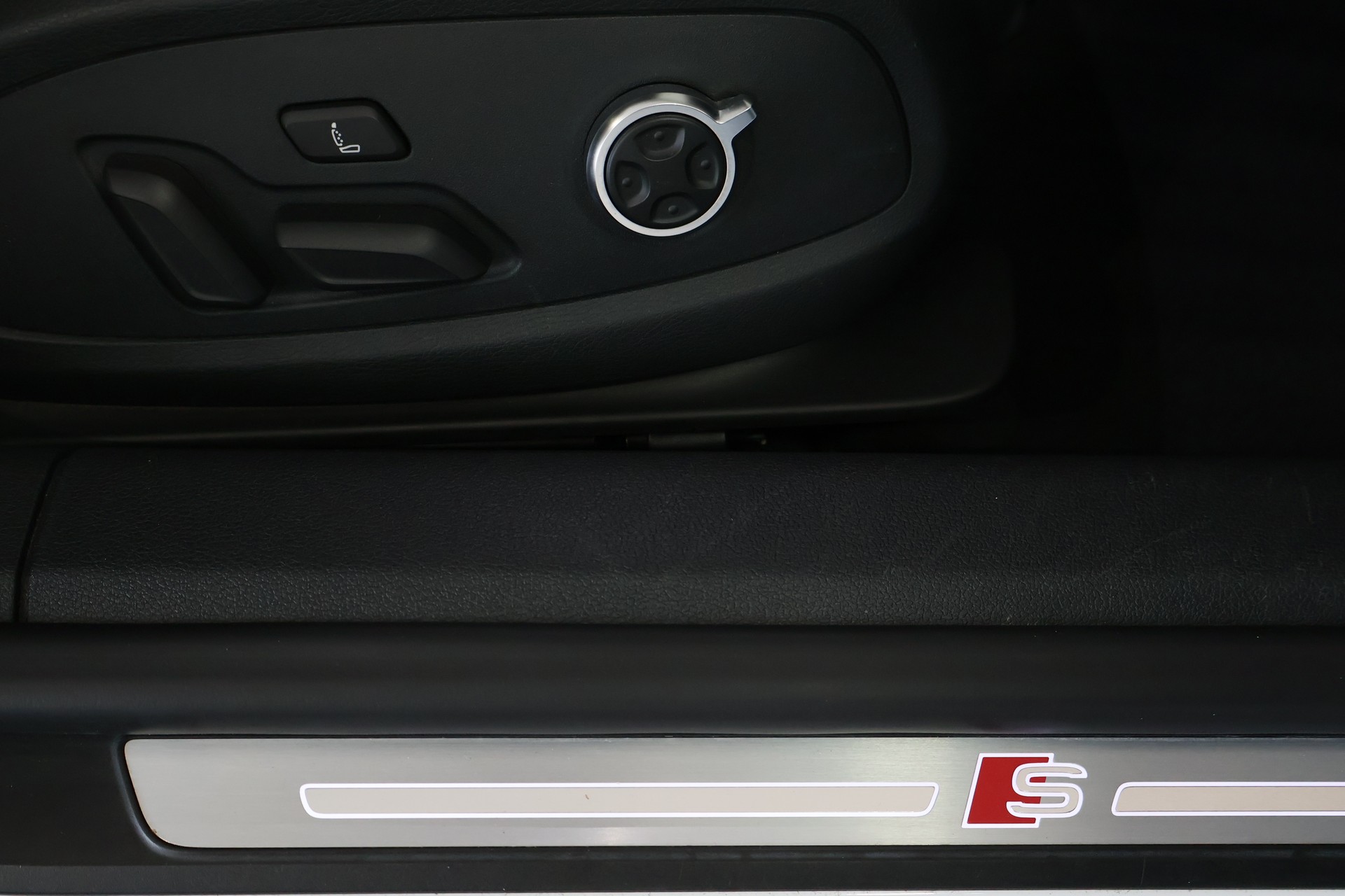 AUDI S5 Sportback ABT 3.0 TFSI quattro tiptronic-image-29