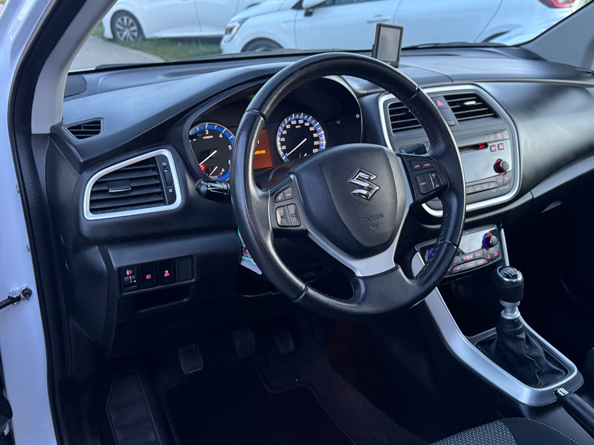 SUZUKI SX4 S-GROSS 1.6 TD PizSulai Top-image-7