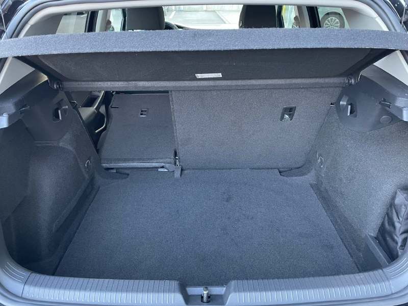 VW Golf VIII 1.0 TSI Value-image-9