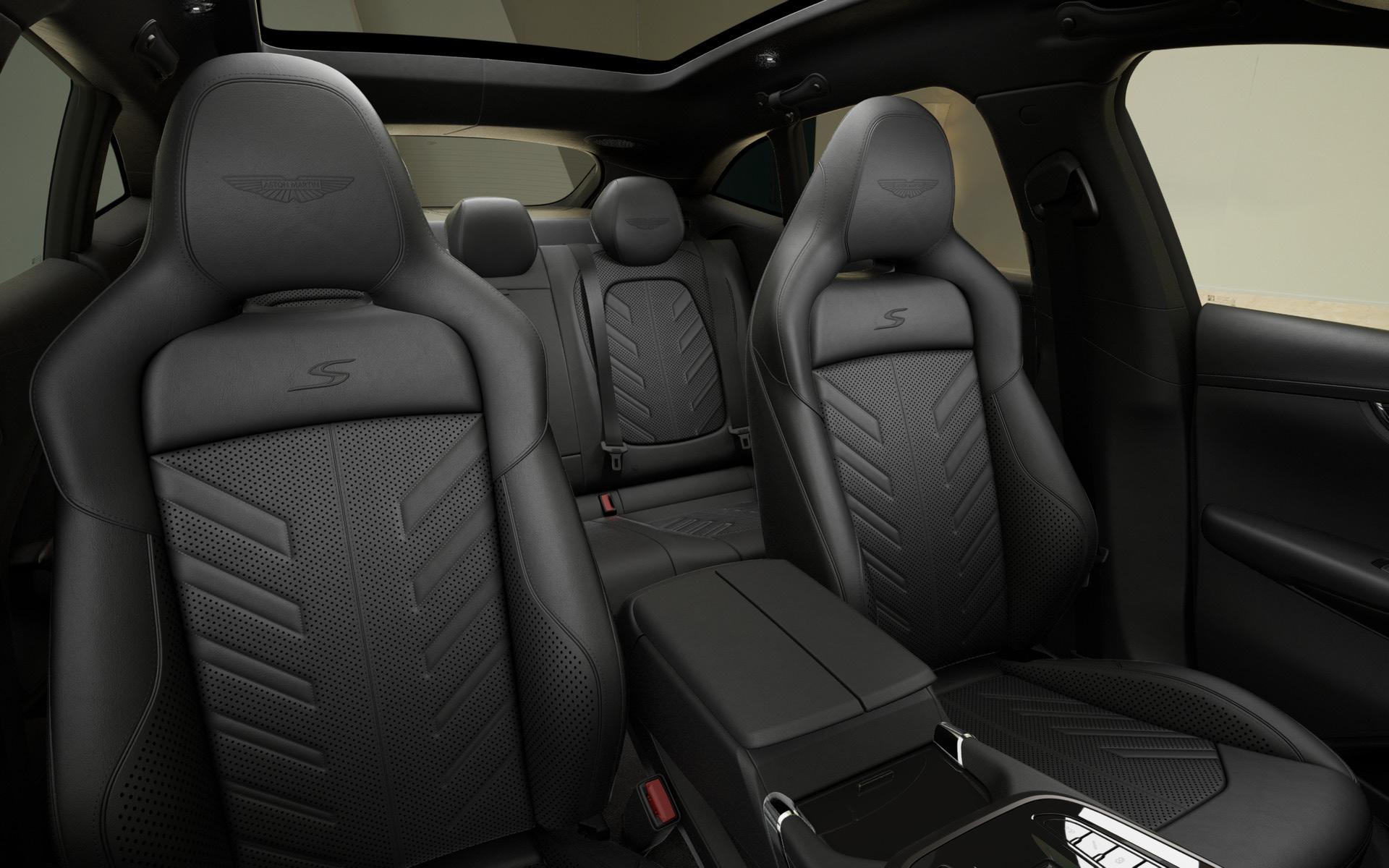 ASTON MARTIN DBX S 4.0 V8 Bi-Turbo-image-6