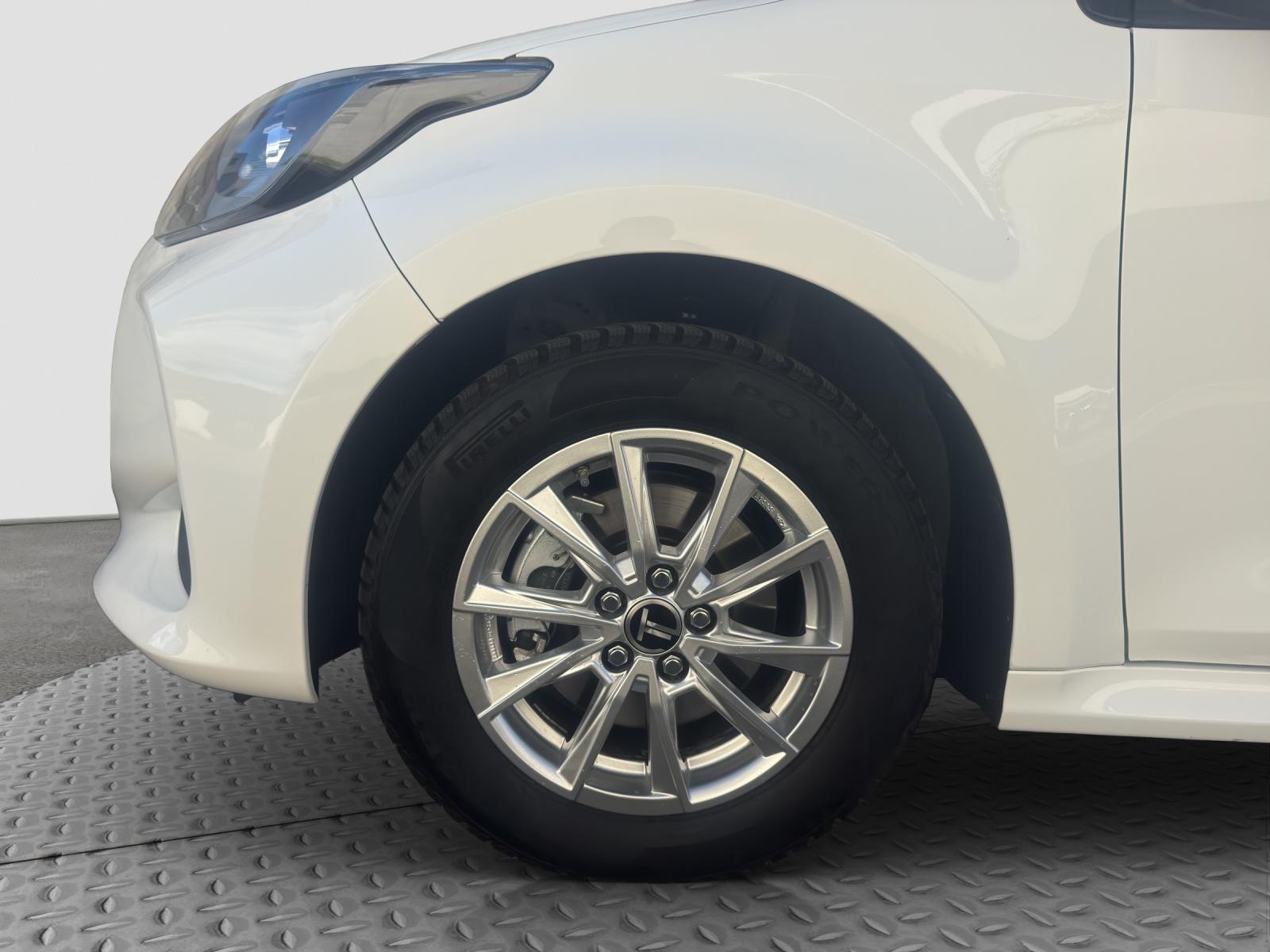 TOYOTA Yaris 1.5 VVT-i HSD Comfort-image-8