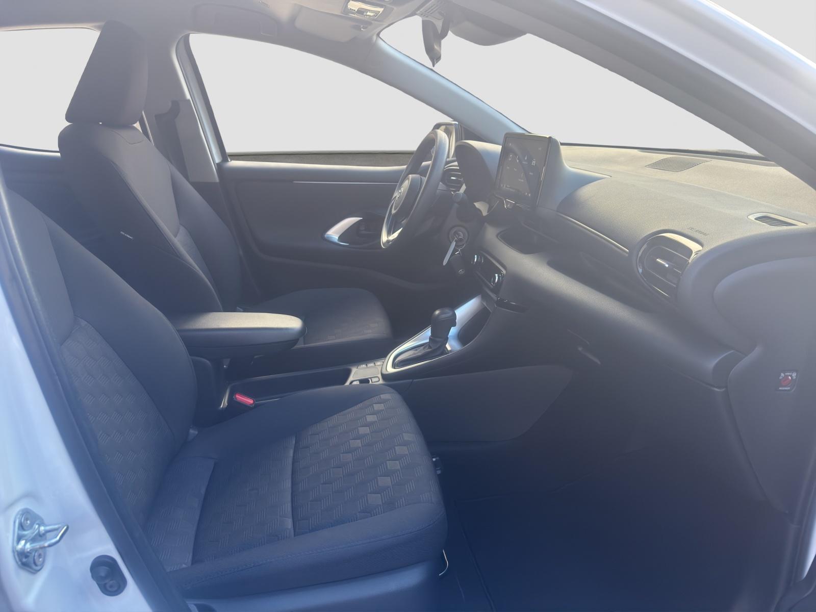 TOYOTA Yaris 1.5 VVT-i HSD Comfort-image-15