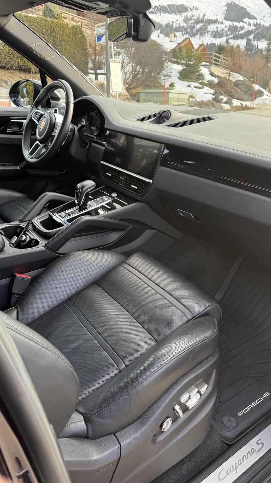 PORSCHE Cayenne S-image-7
