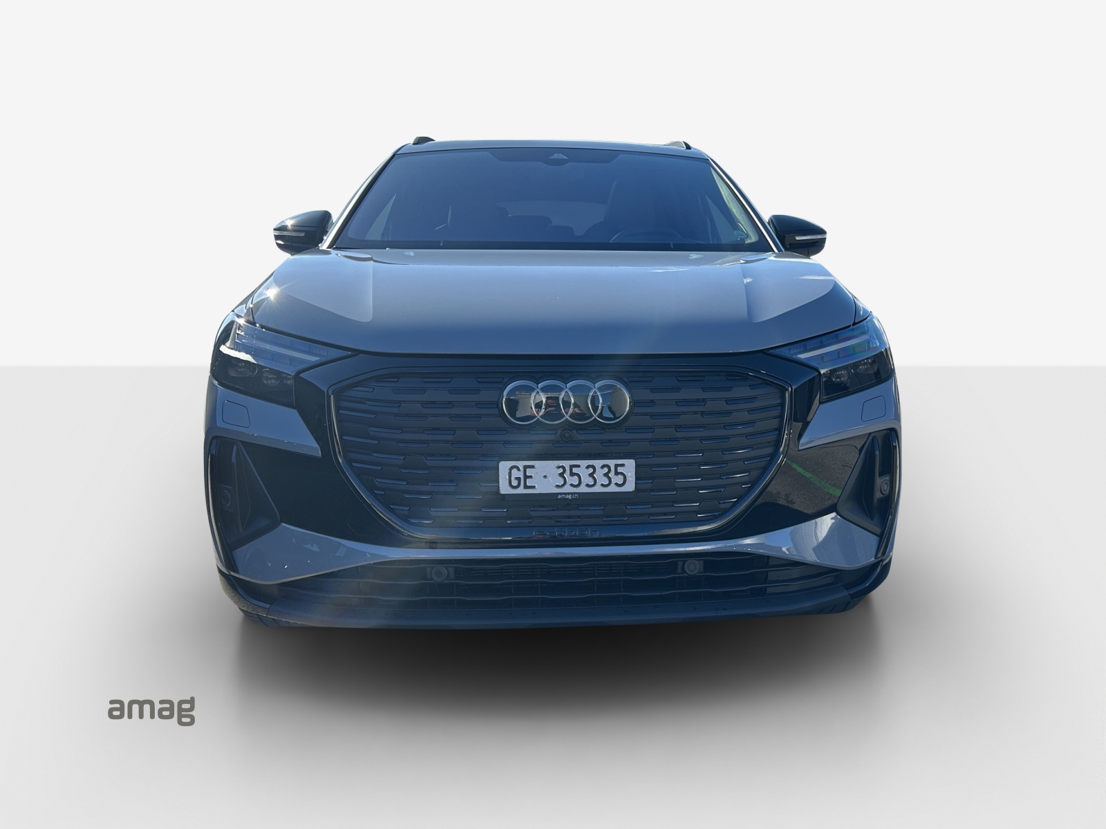 AUDI Q4 e-tron 45 Attraction quattro-image-1