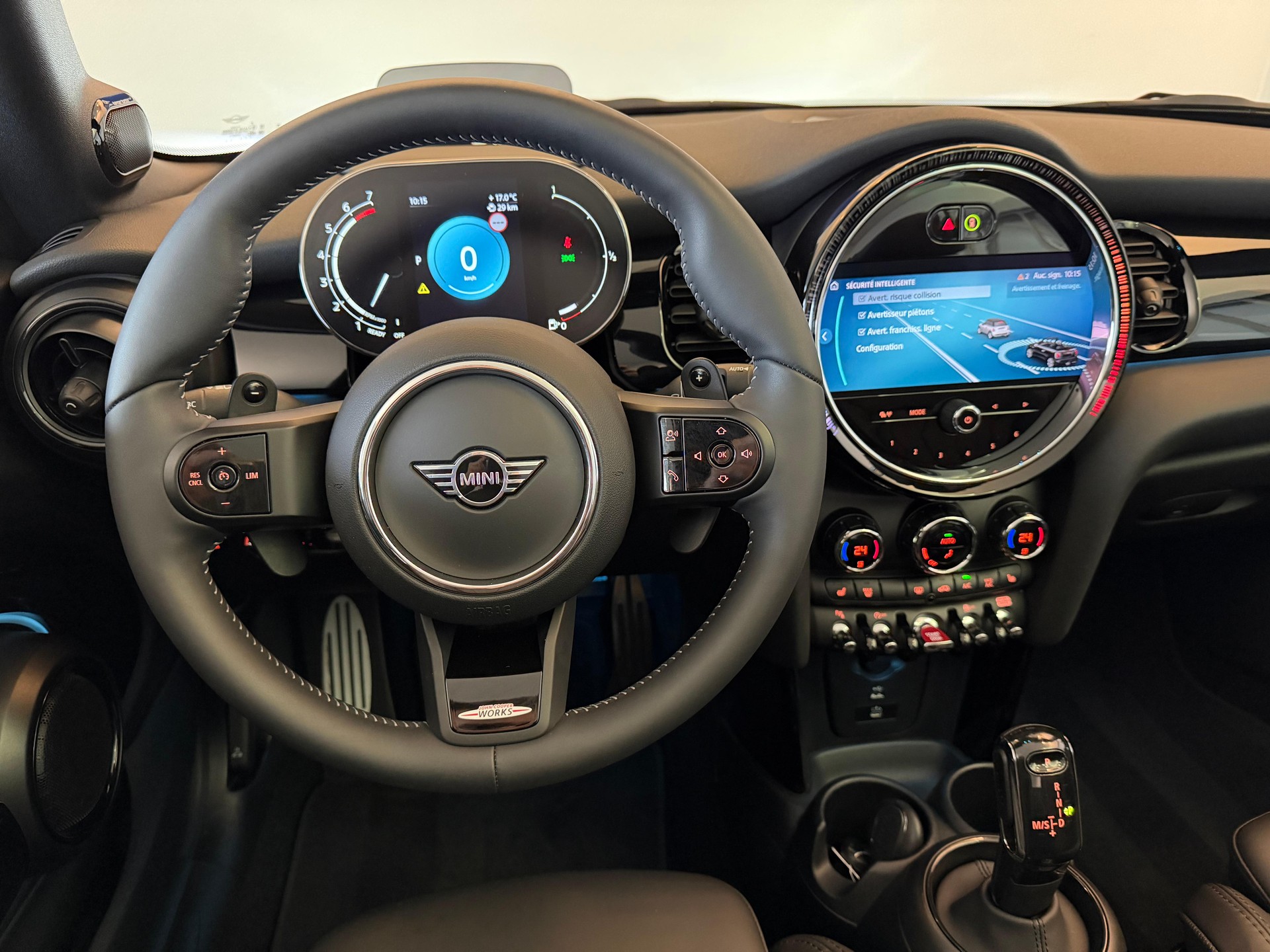 MINI Cabrio F57 2.0i Cooper S-image-12